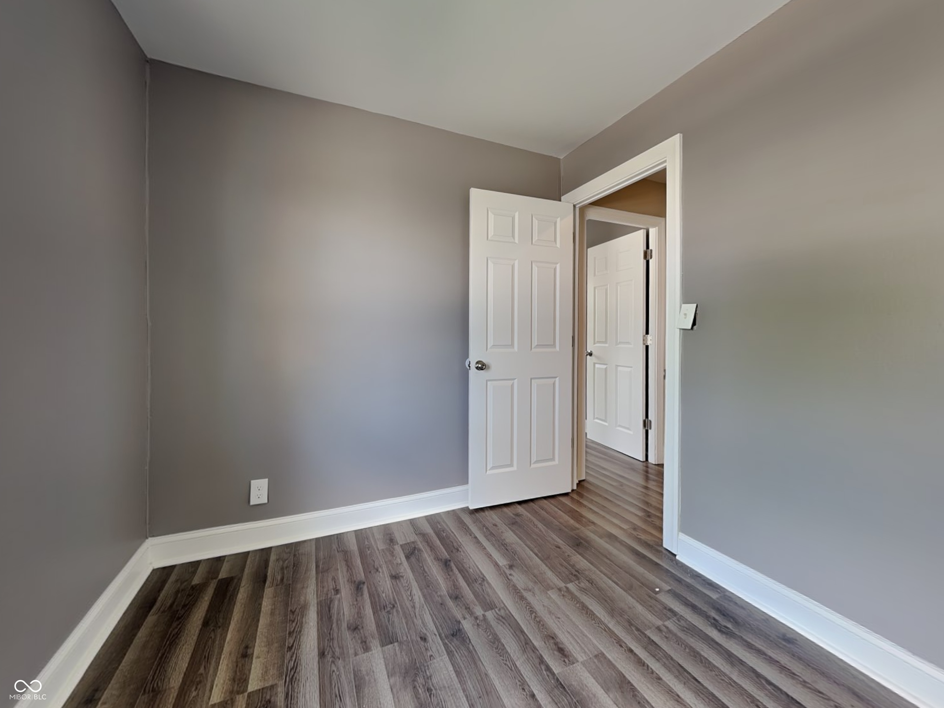 5614 Regency Drive