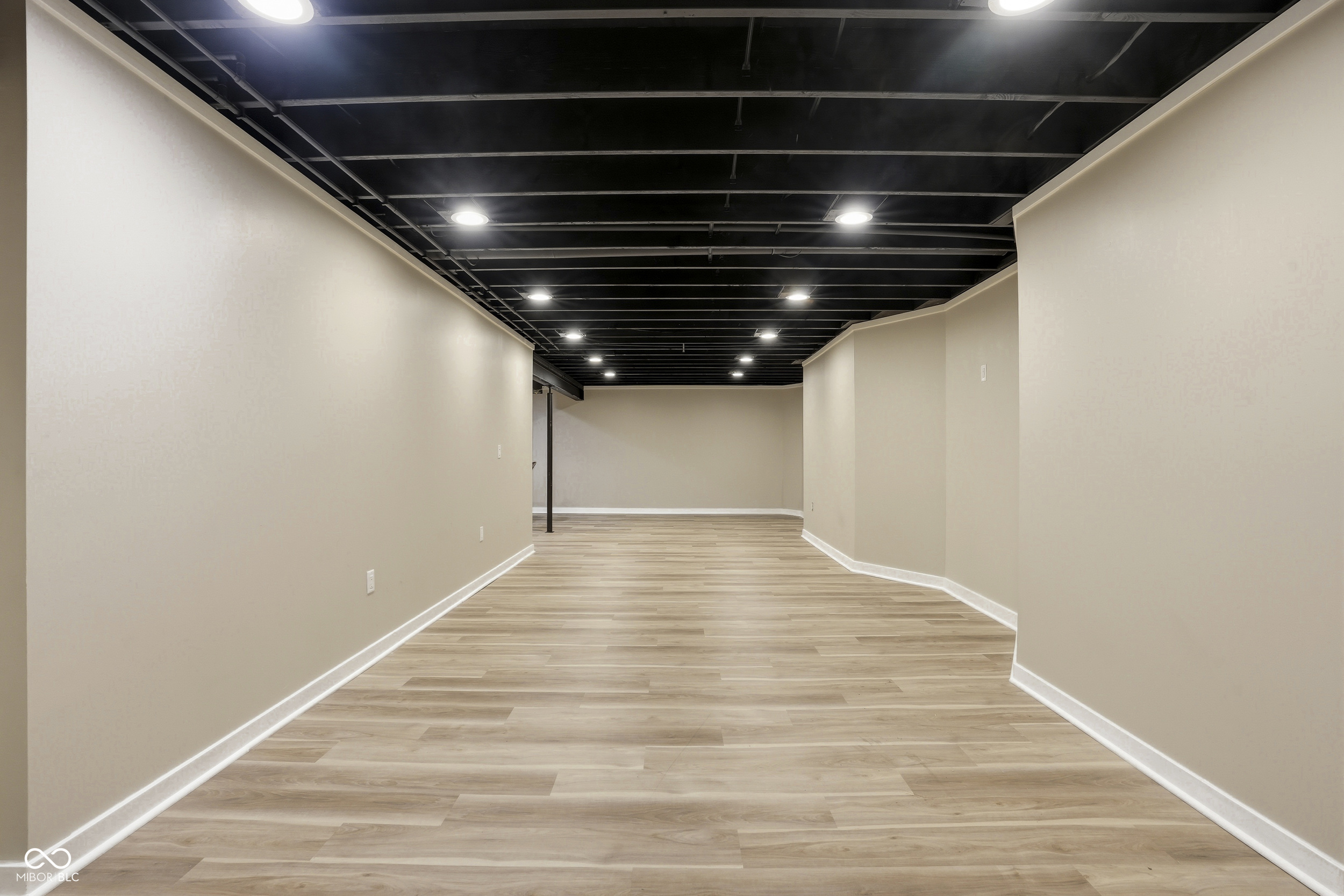 10827 Lexington