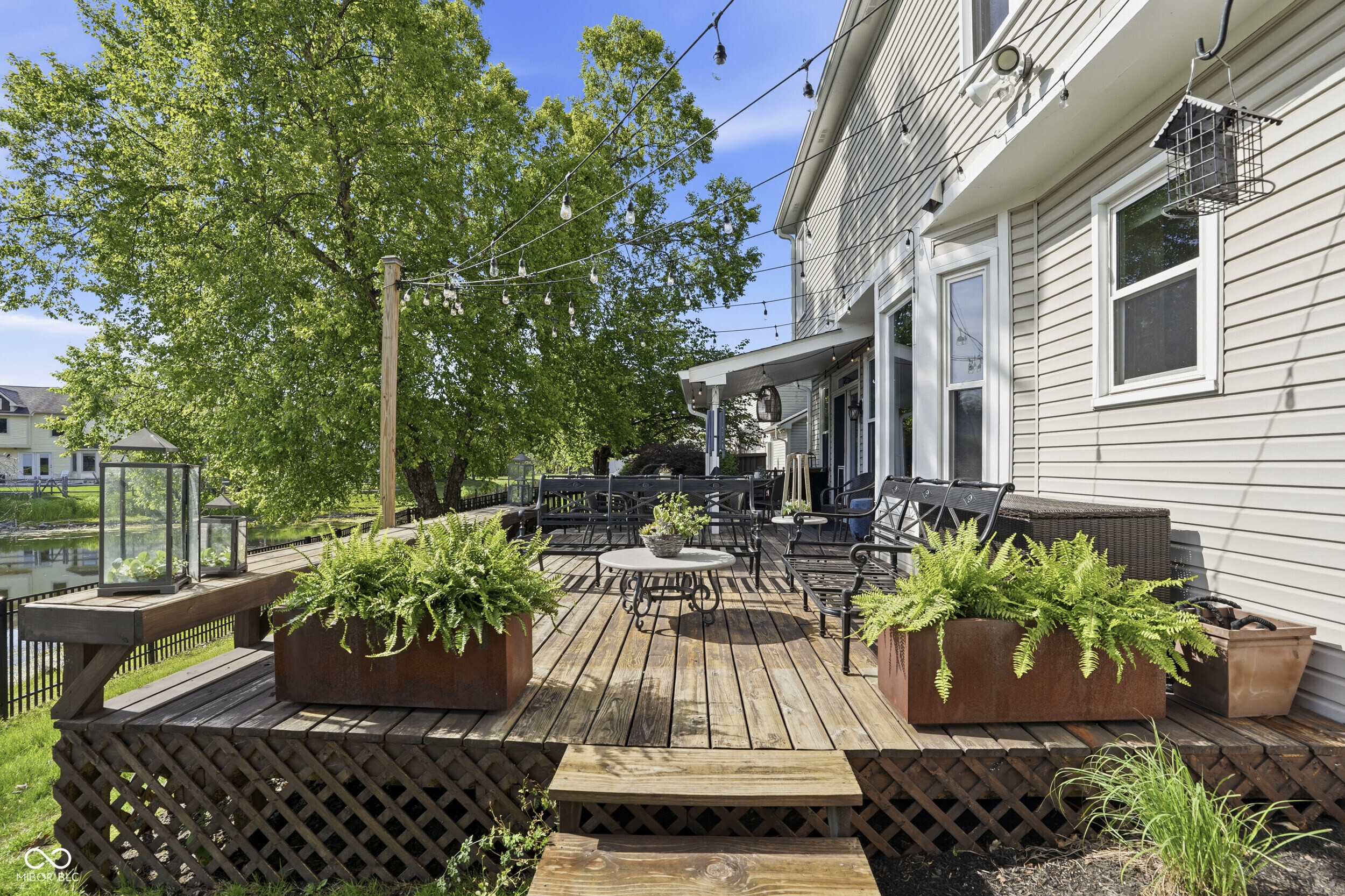 10827 Lexington