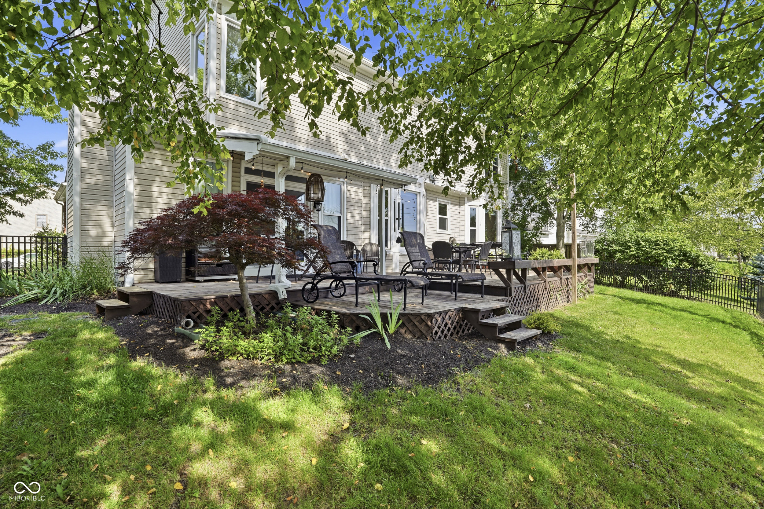 10827 Lexington