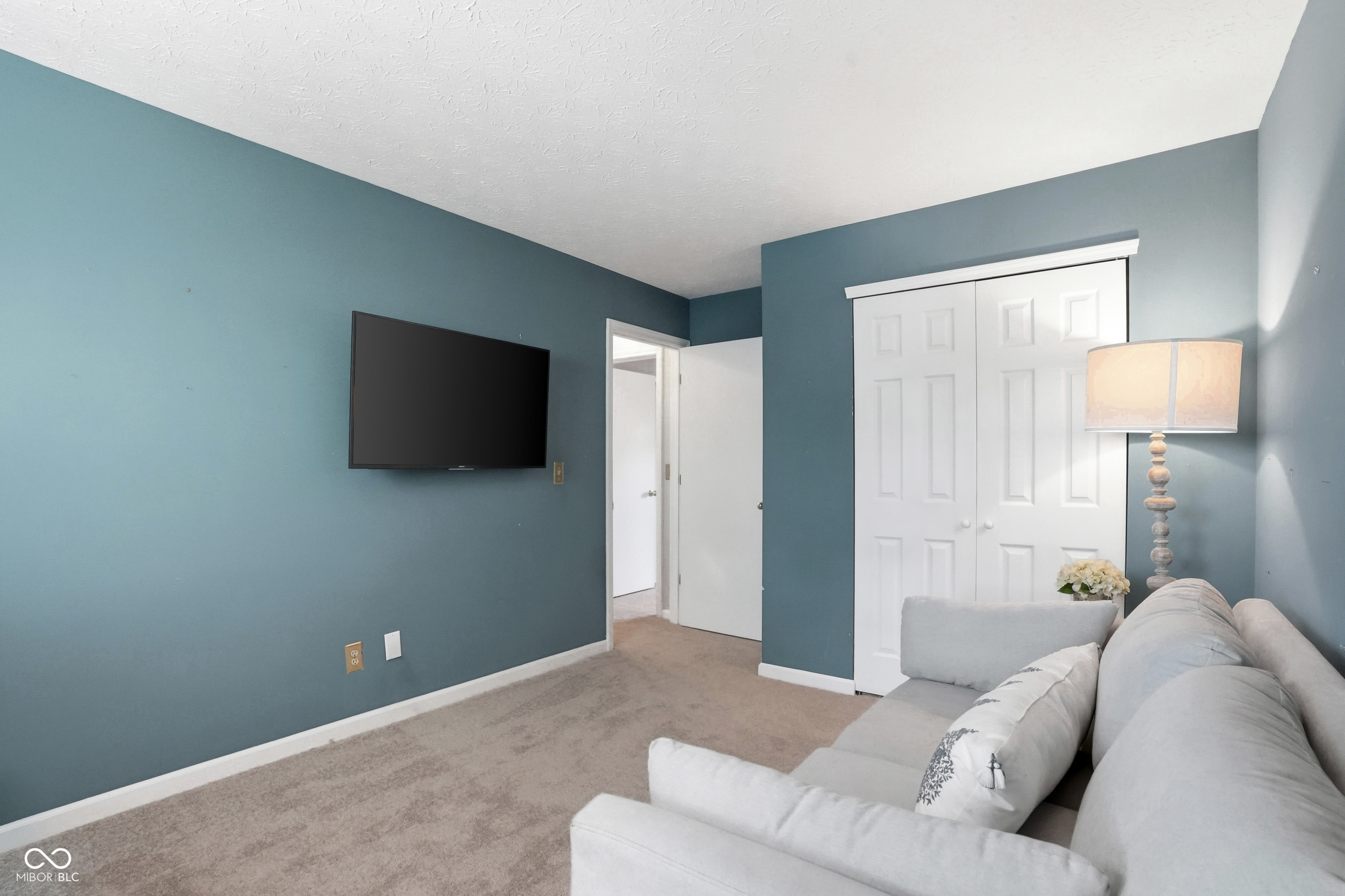 10827 Lexington