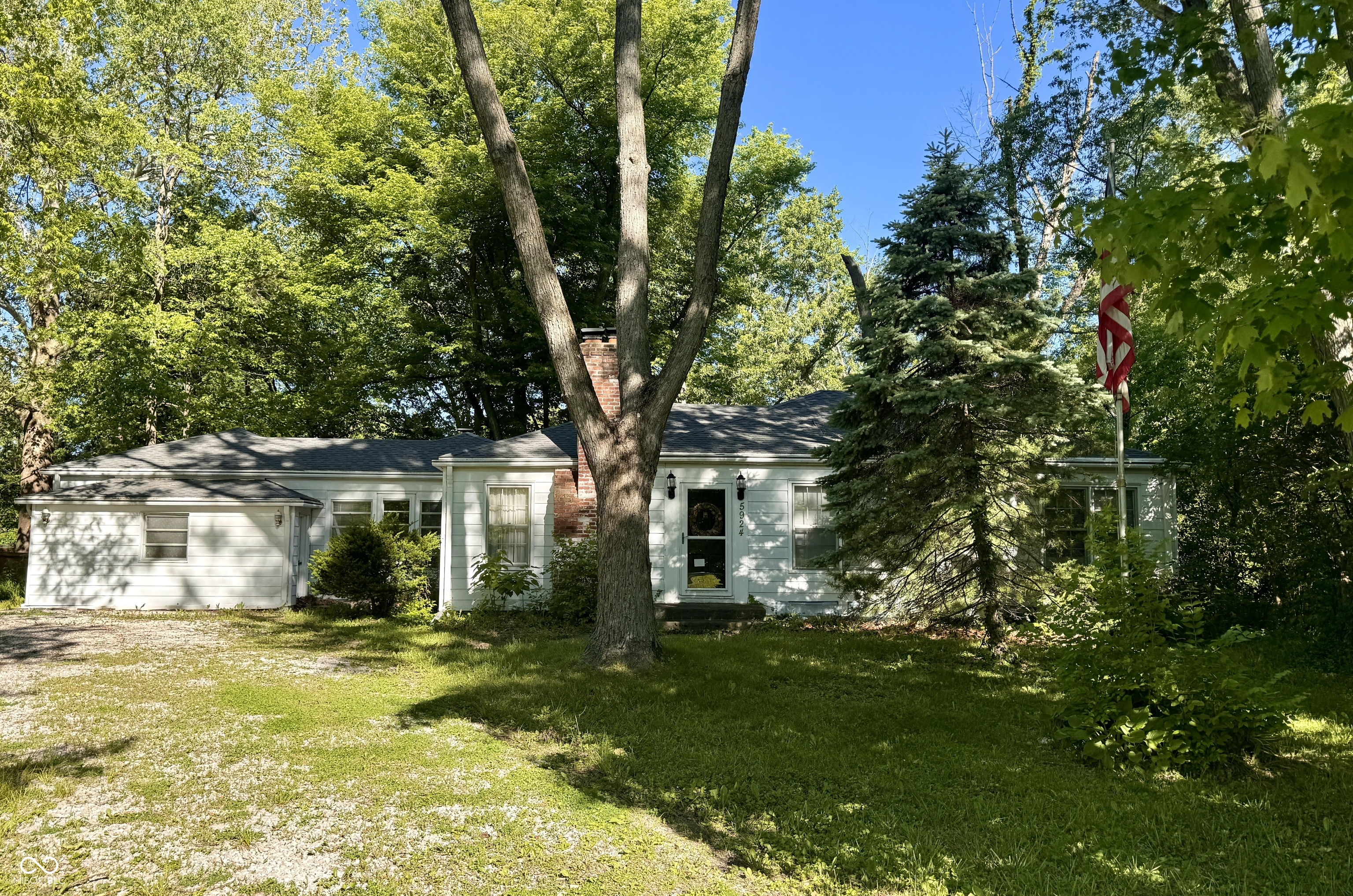 5924 Allisonville