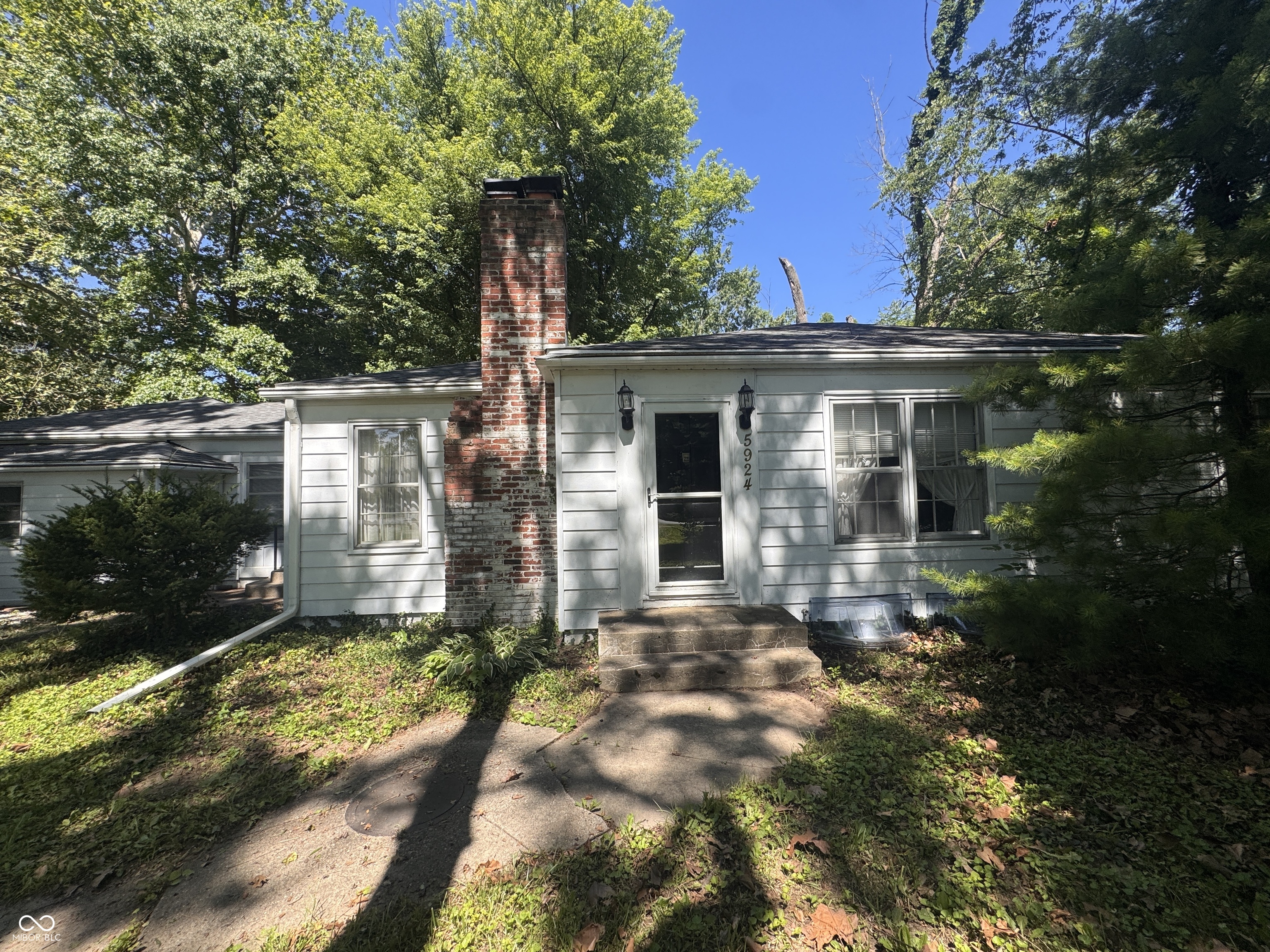 5924 Allisonville