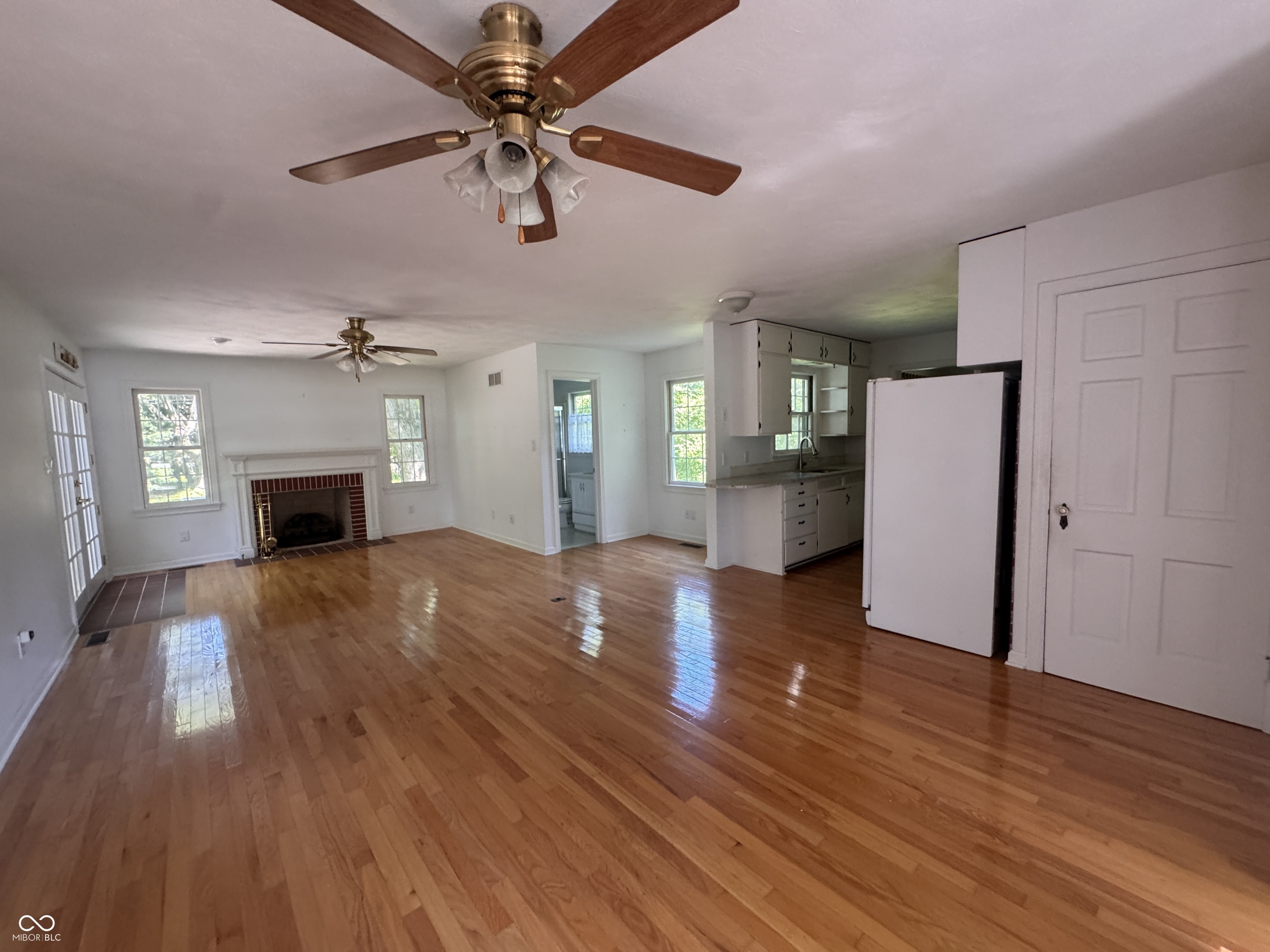 5924 Allisonville