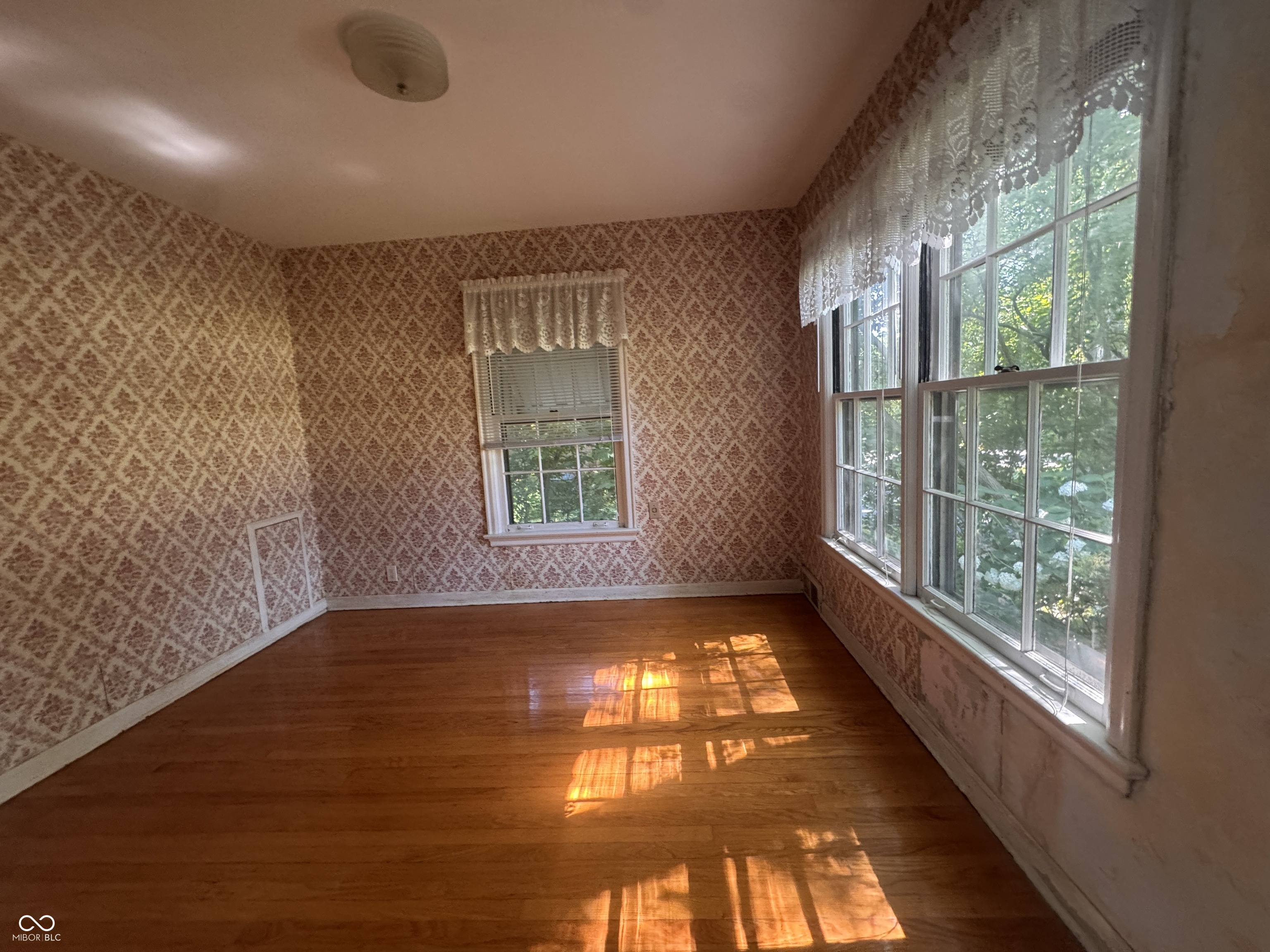 5924 Allisonville