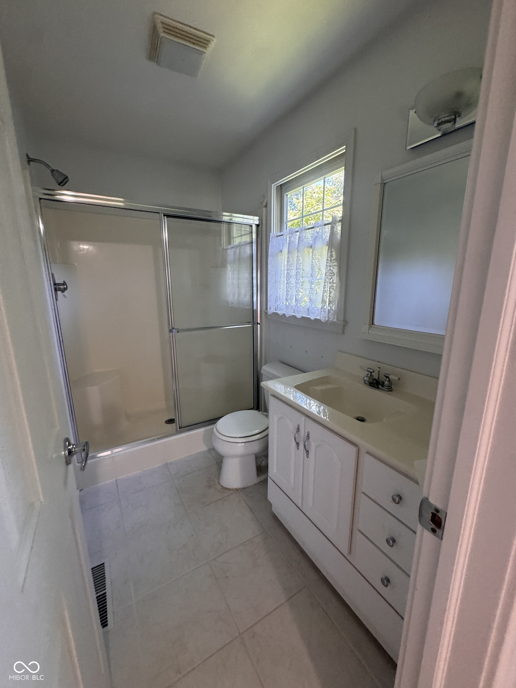 5924 Allisonville