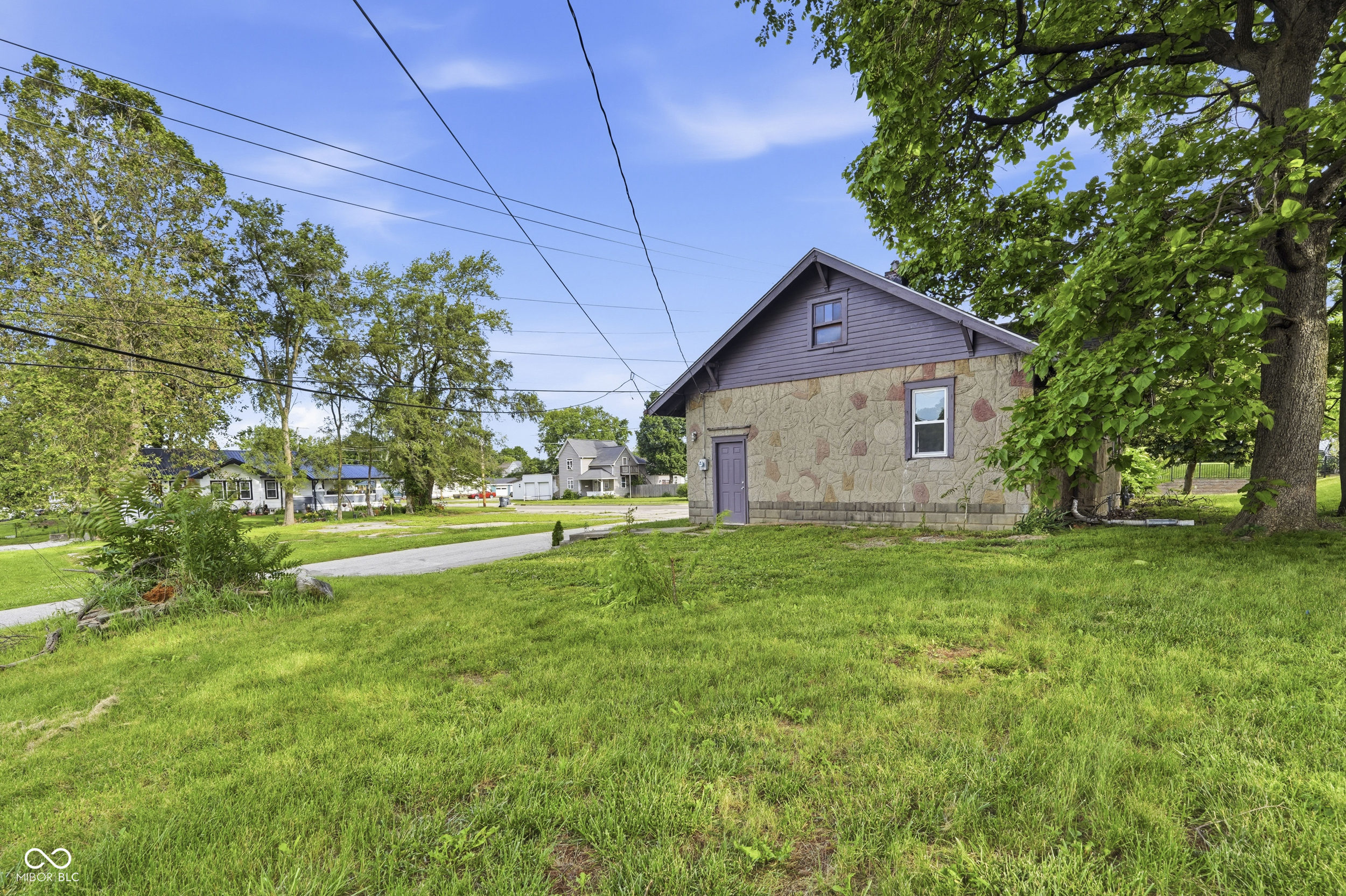 609 W Washington Street