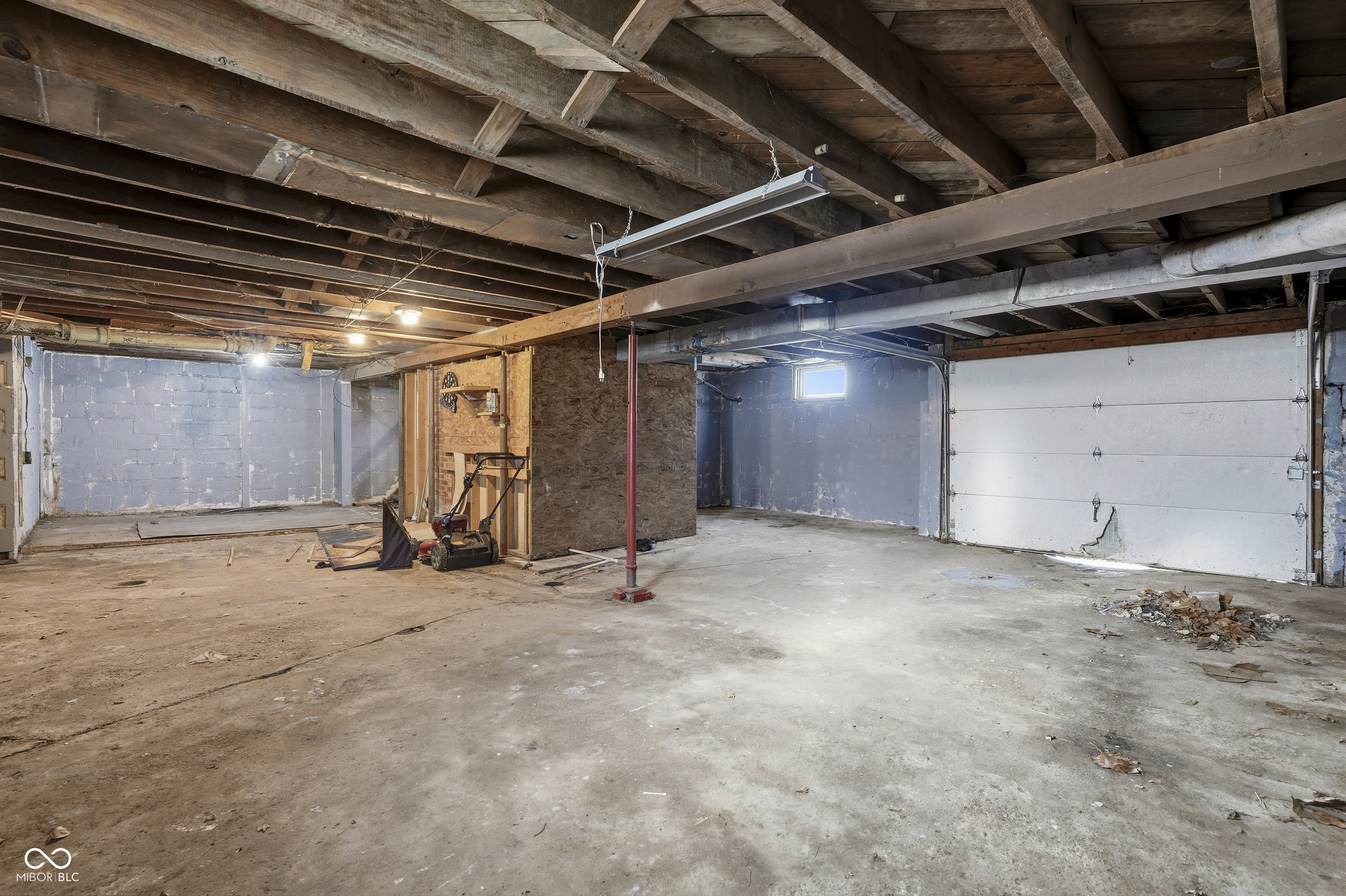 609 W Washington Street