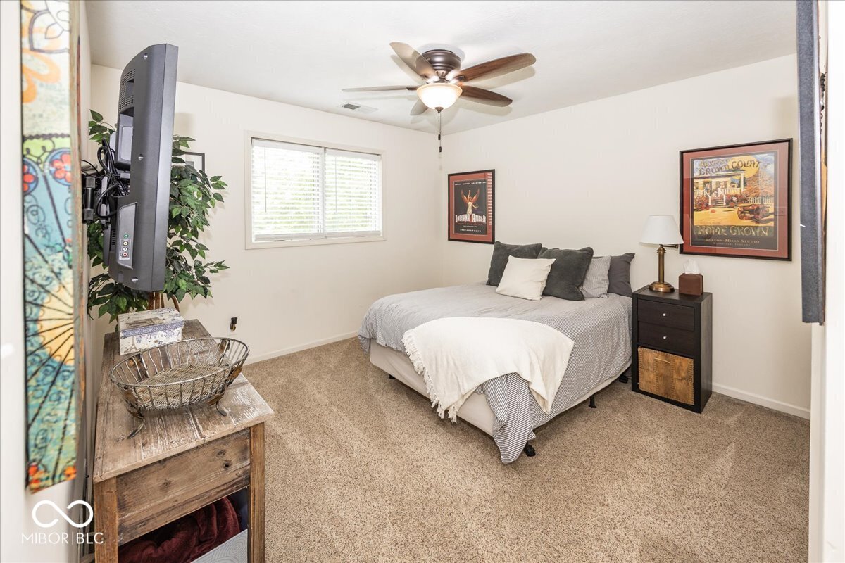 8207 Shorewalk Drive