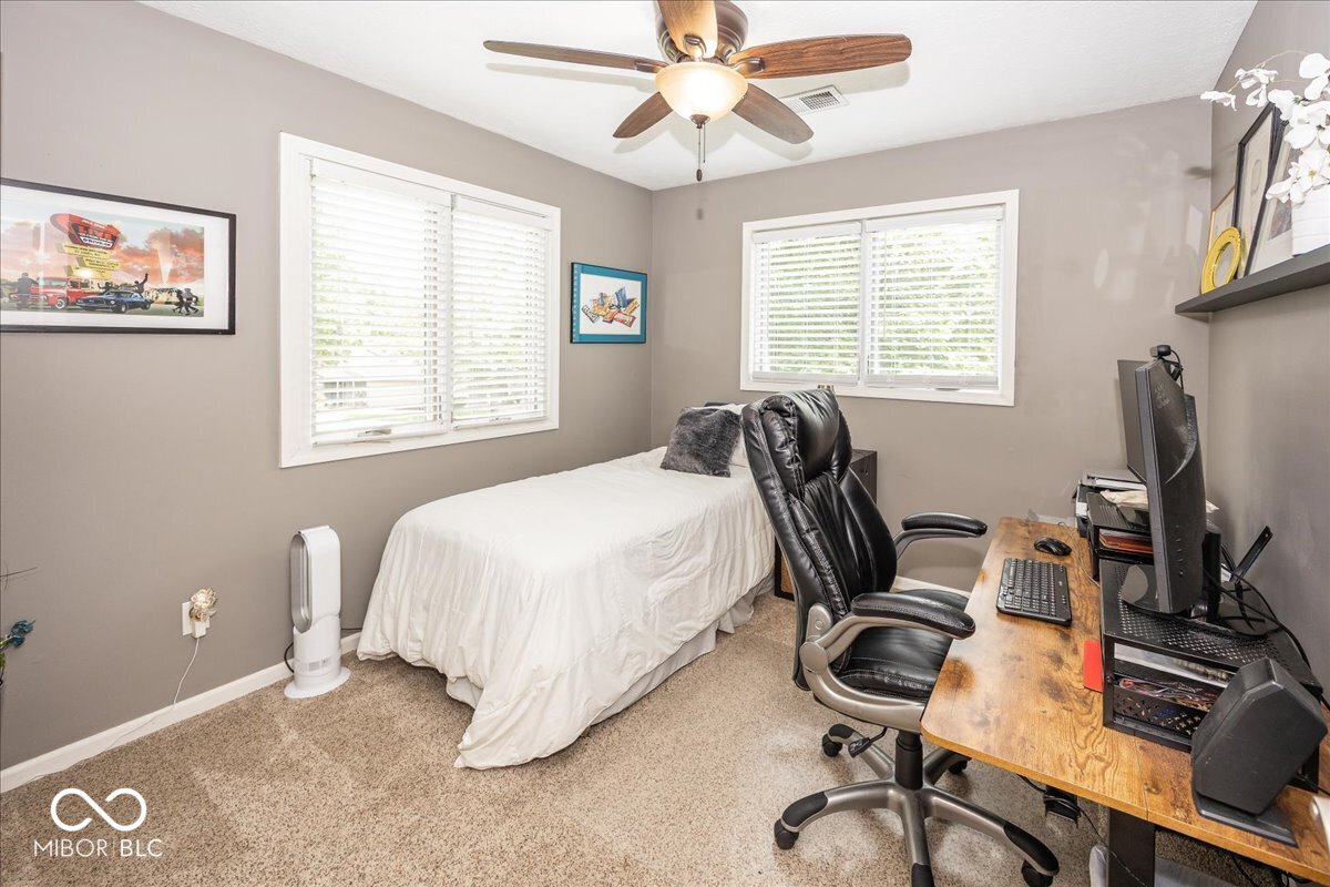 8207 Shorewalk Drive