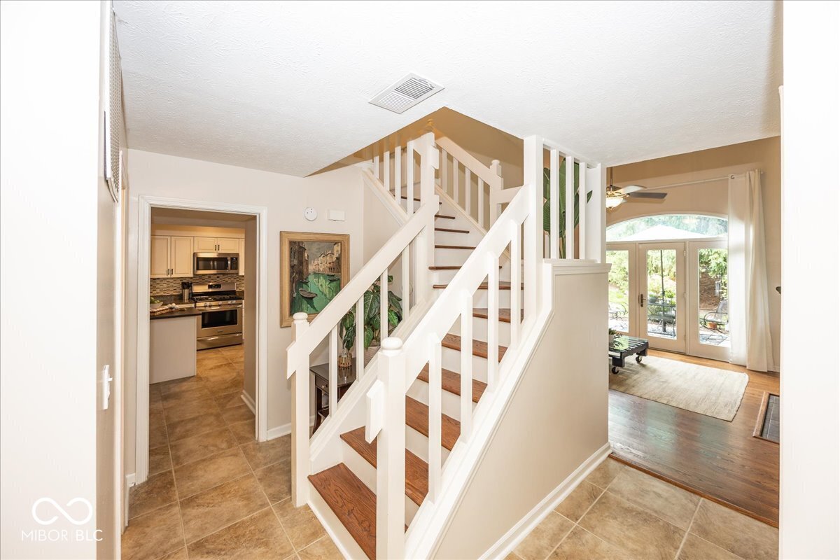 8207 Shorewalk Drive