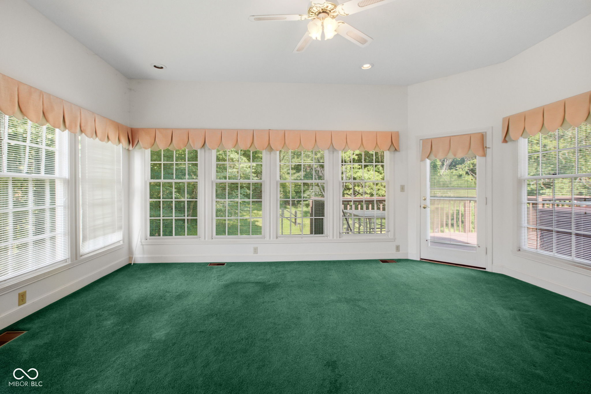 7126 Lakeside Woods Drive