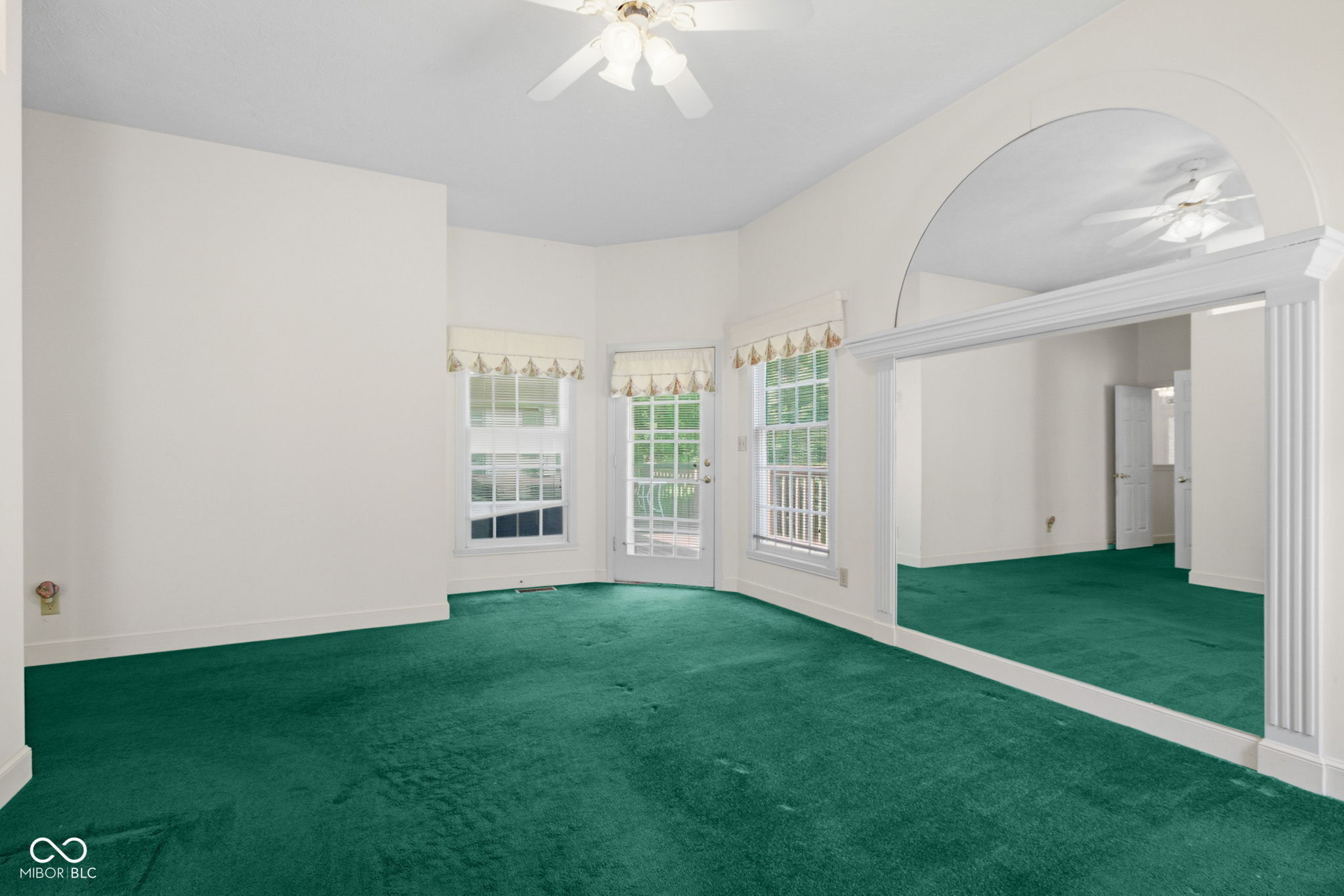 7126 Lakeside Woods Drive