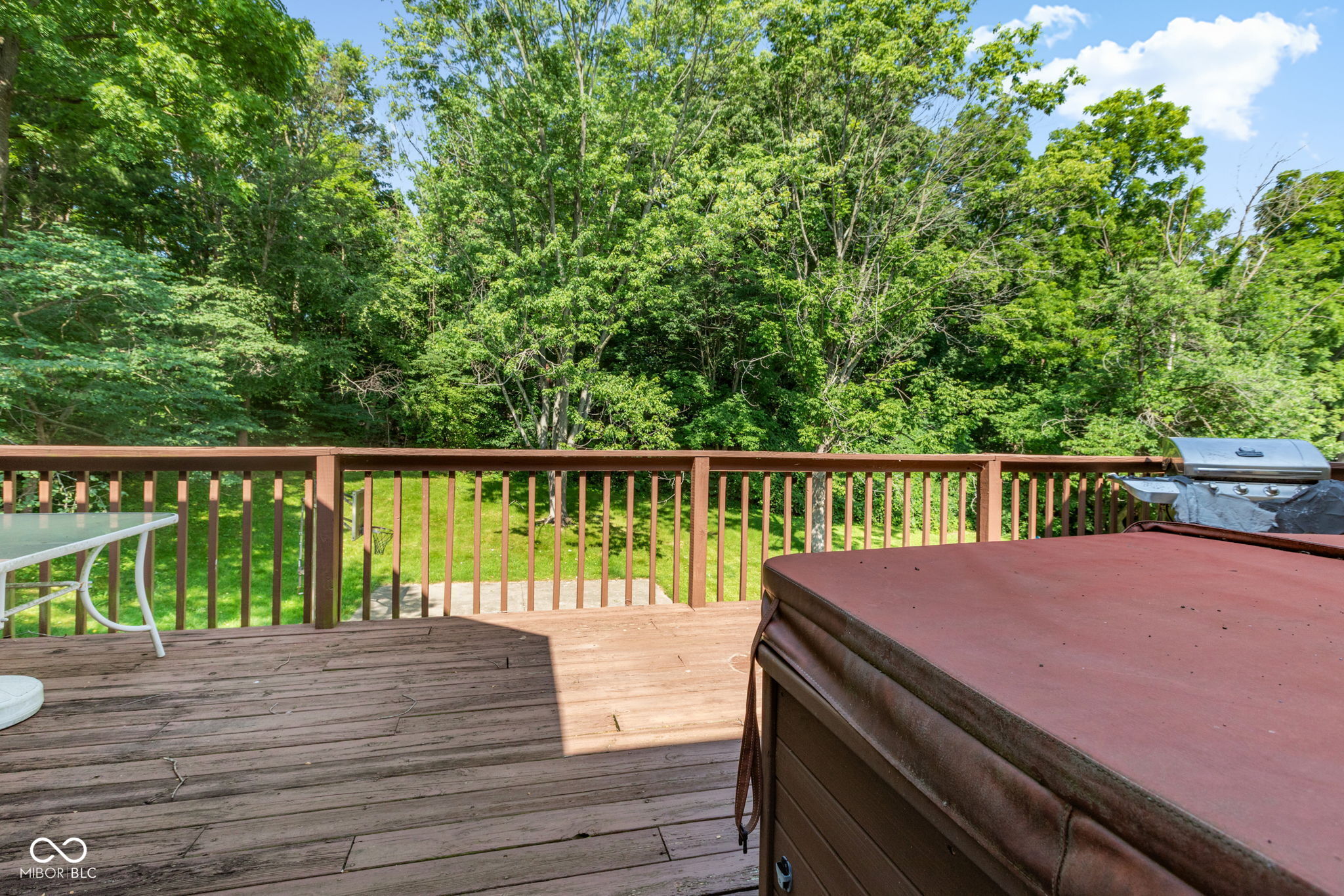 7126 Lakeside Woods Drive