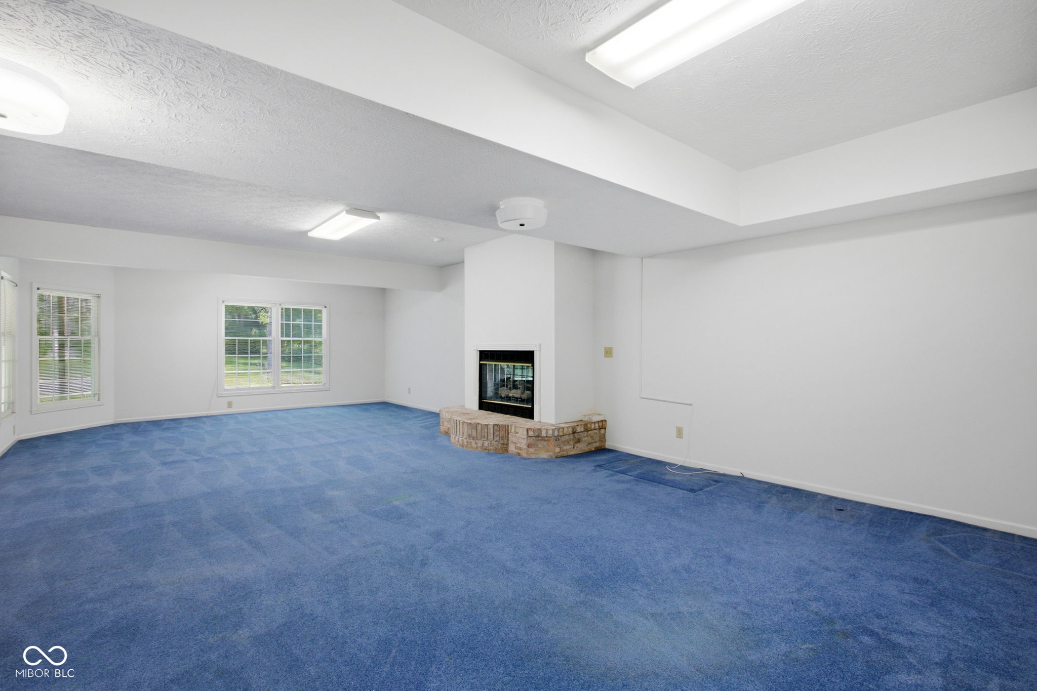 7126 Lakeside Woods Drive