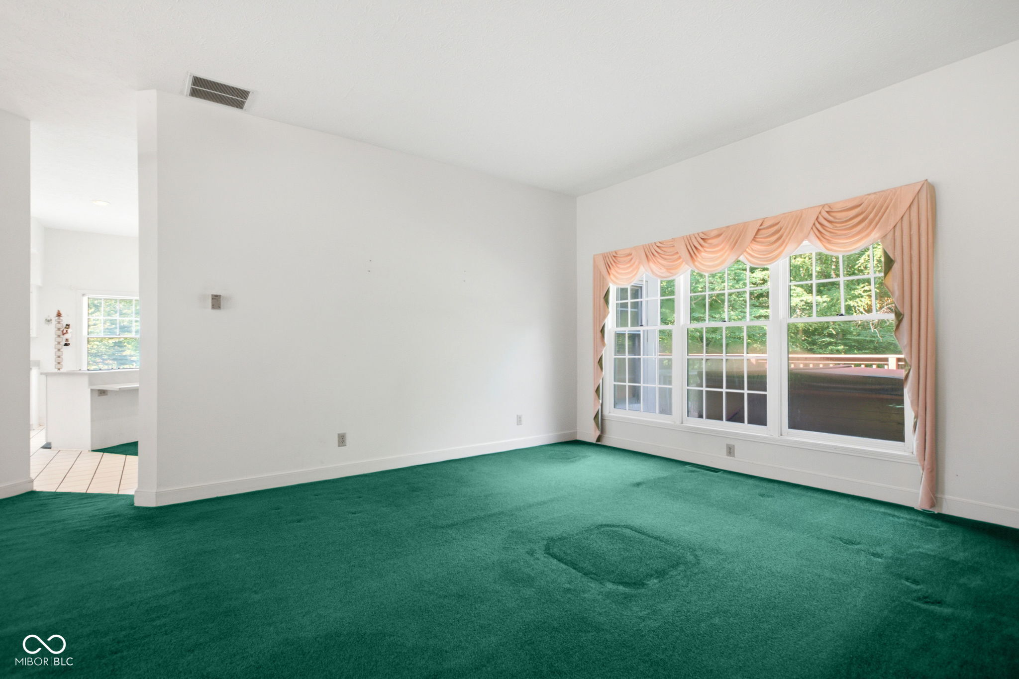 7126 Lakeside Woods Drive