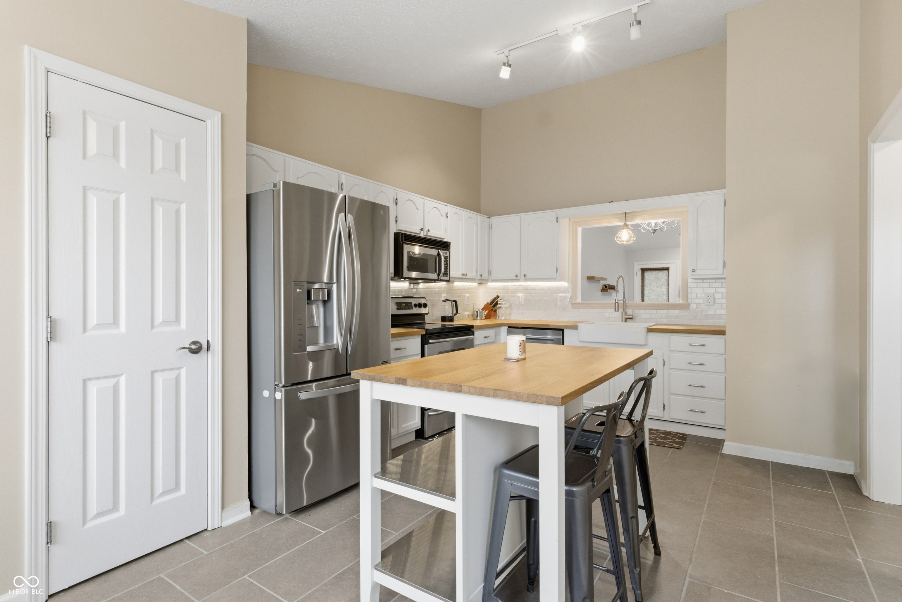 13847 Waycross Drive