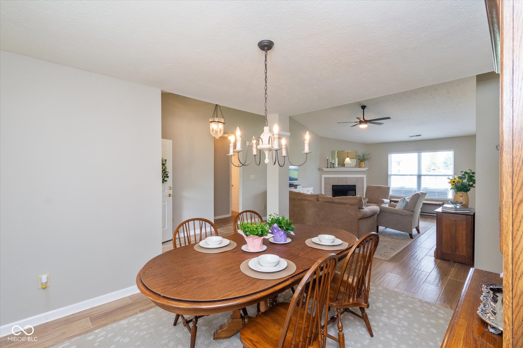 4530 Golden Hinde Way