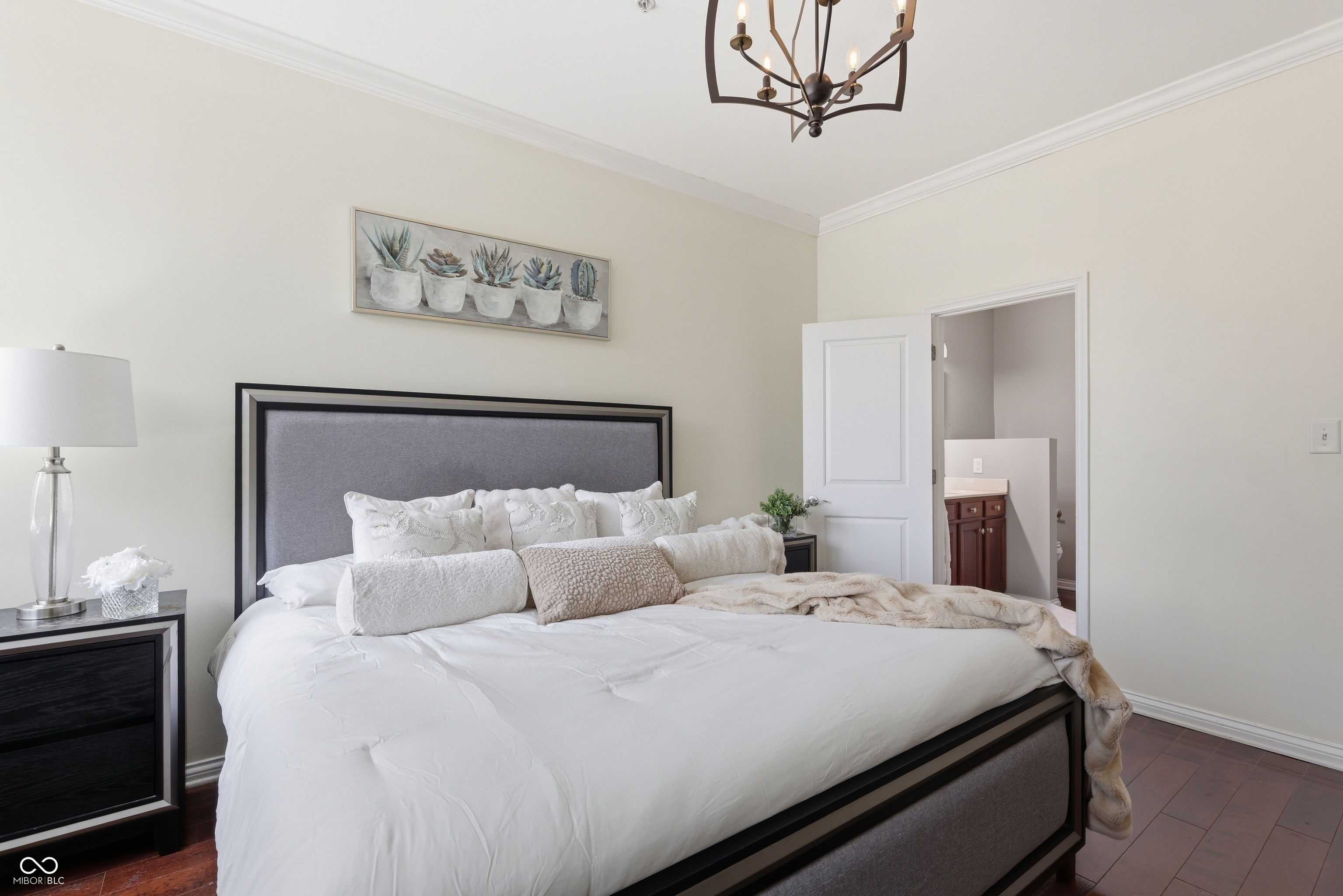 225 N New Jersey Street Unit: APT 23
