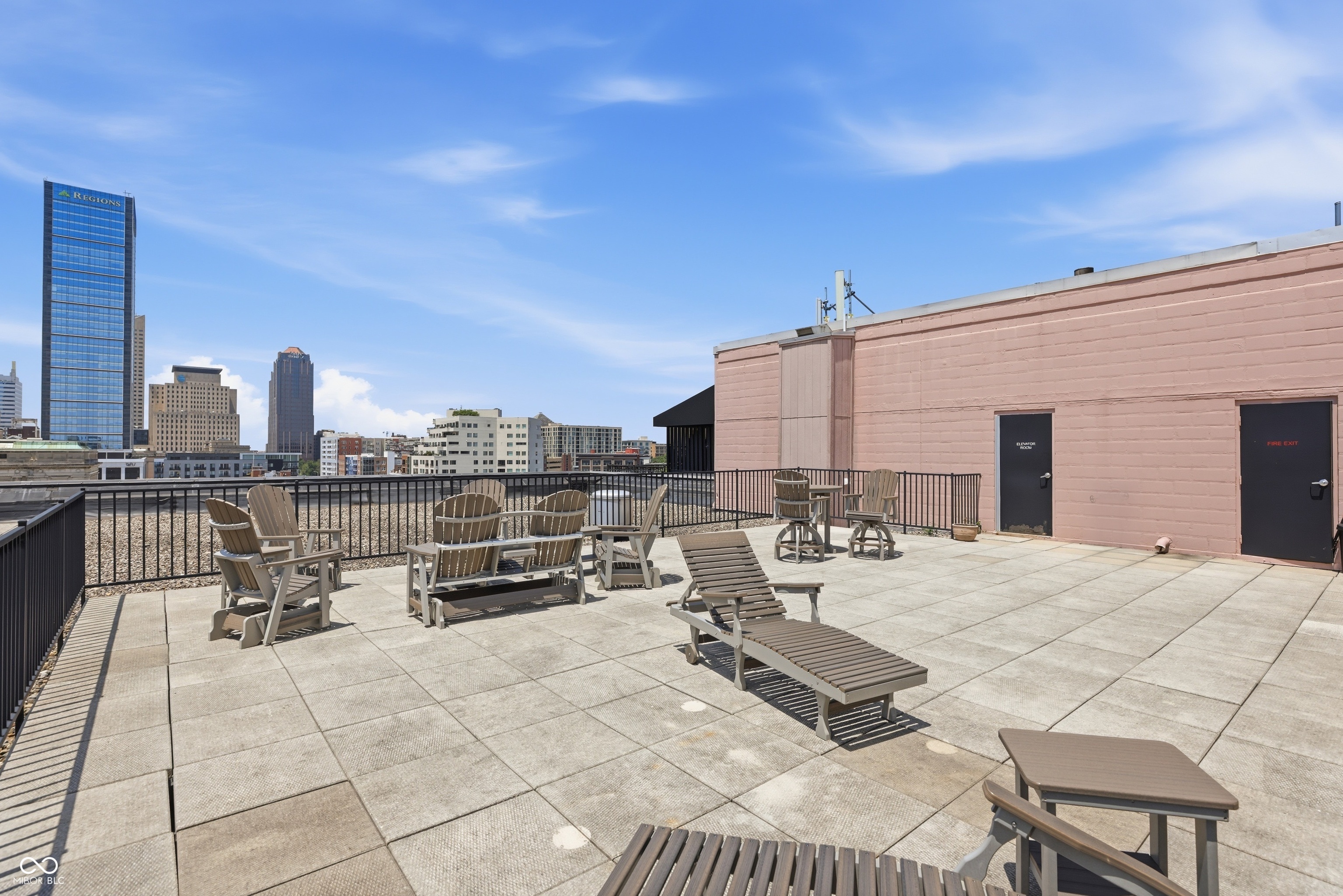 225 N New Jersey Street Unit: APT 23