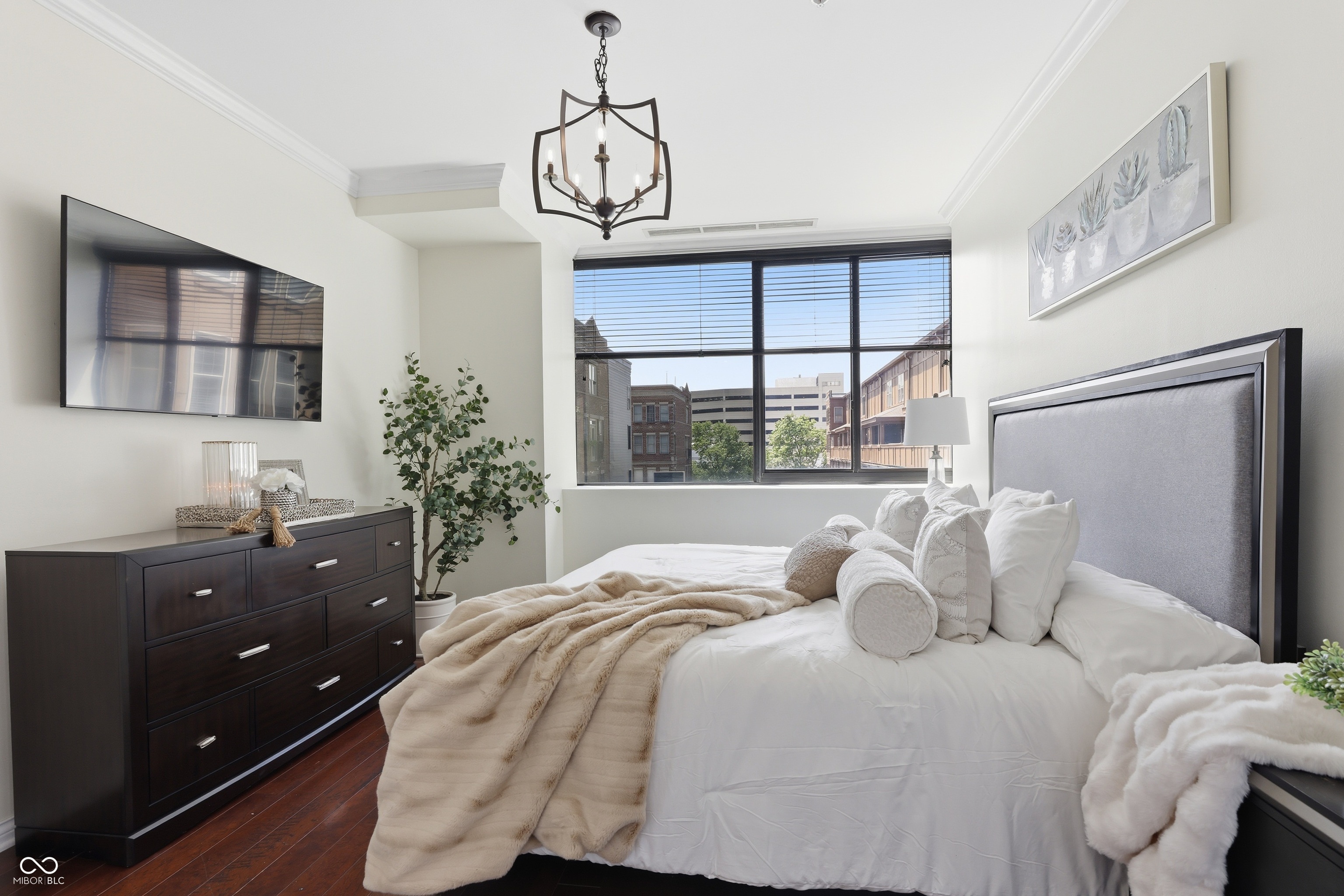 225 N New Jersey Street Unit: APT 23