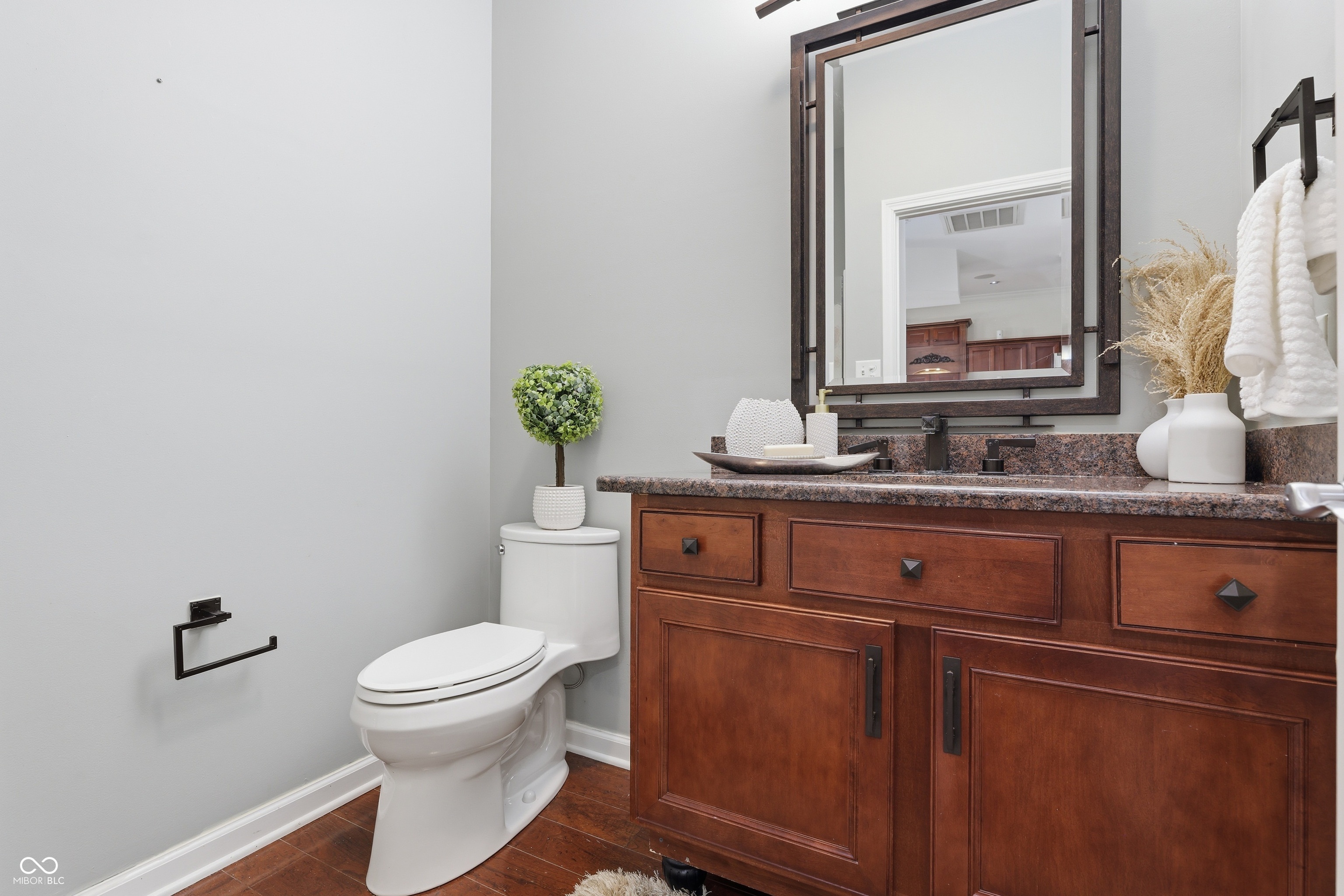 225 N New Jersey Street Unit: APT 23
