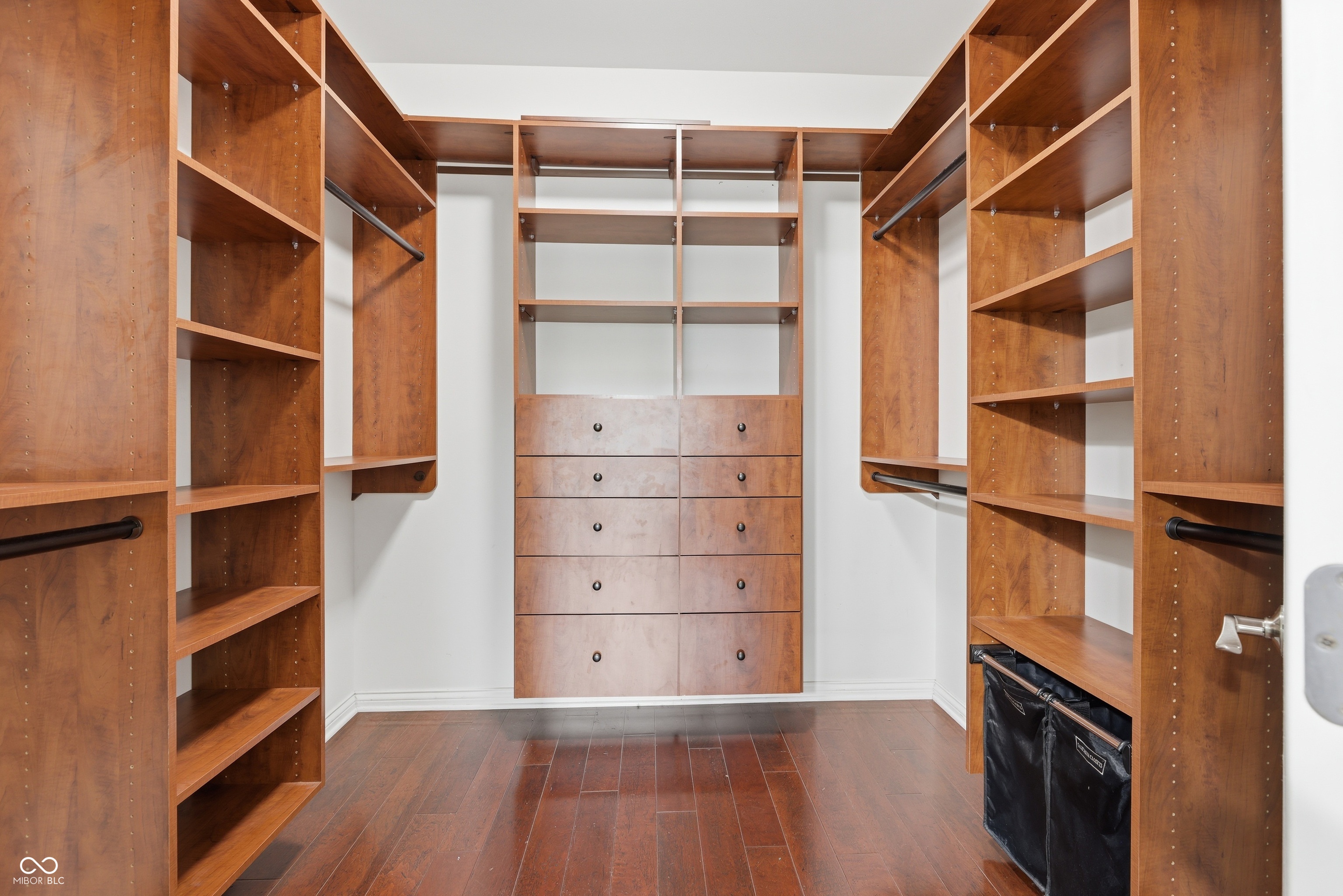 225 N New Jersey Street Unit: APT 23