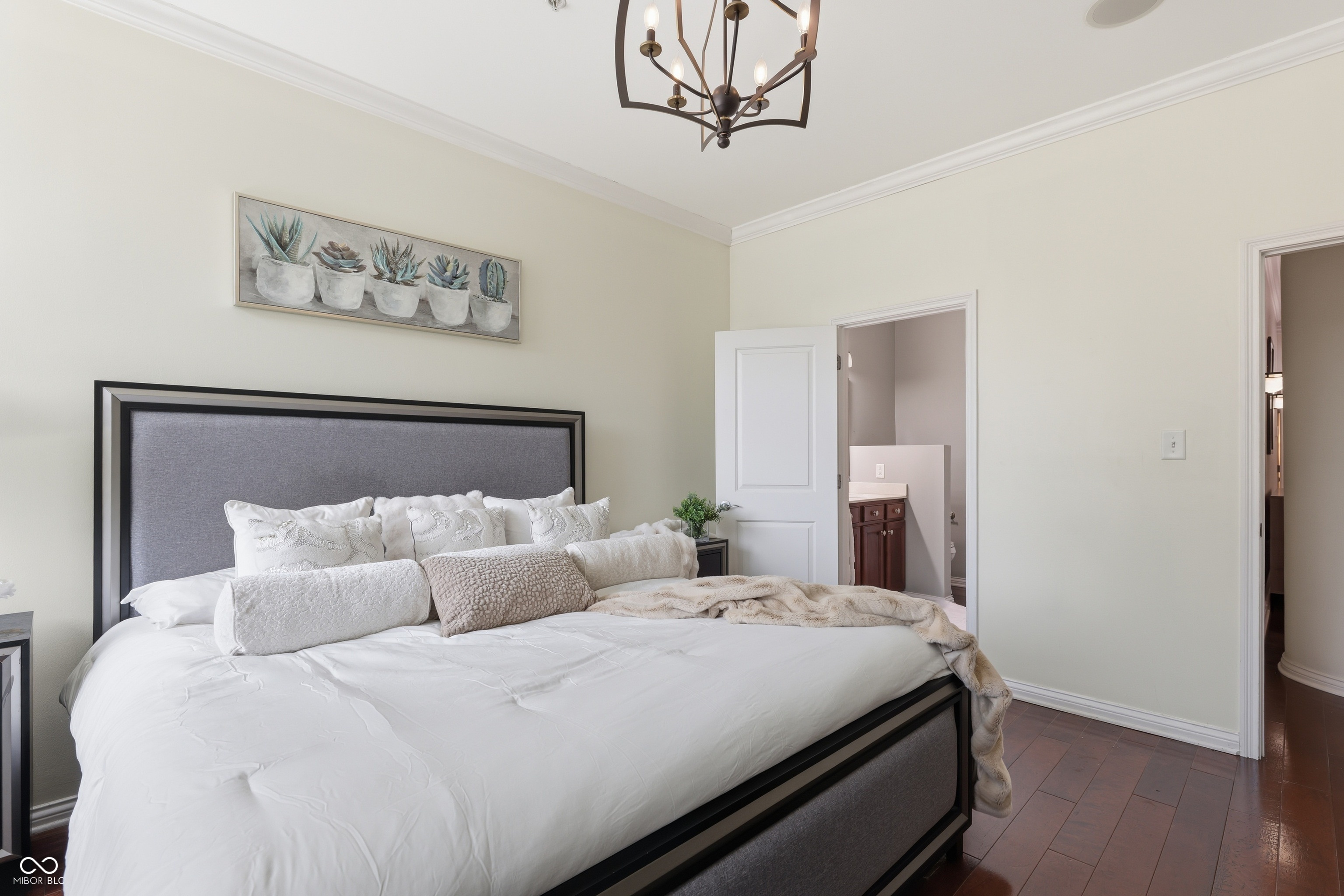 225 N New Jersey Street Unit: APT 23