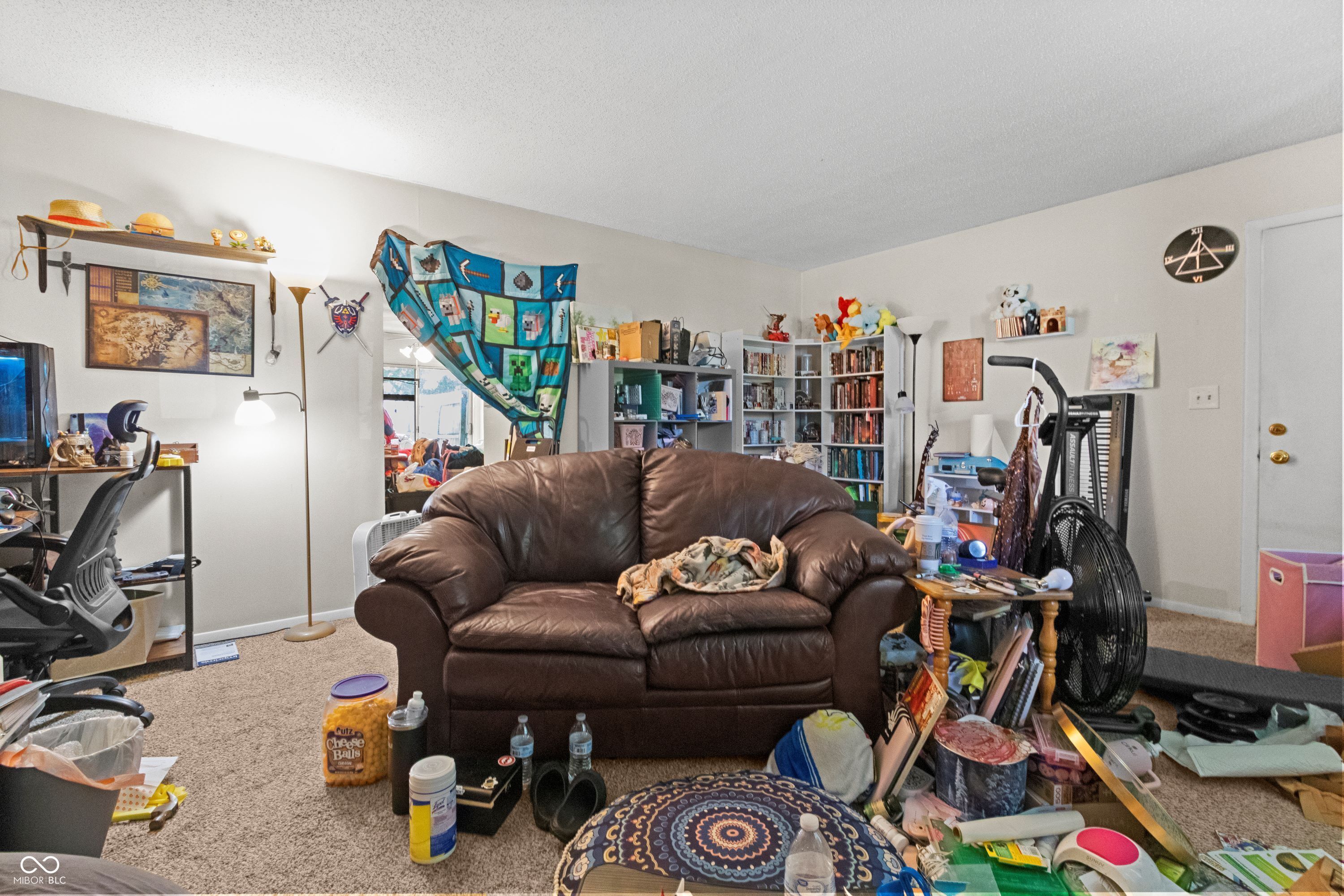 5308 5310 Hemlock