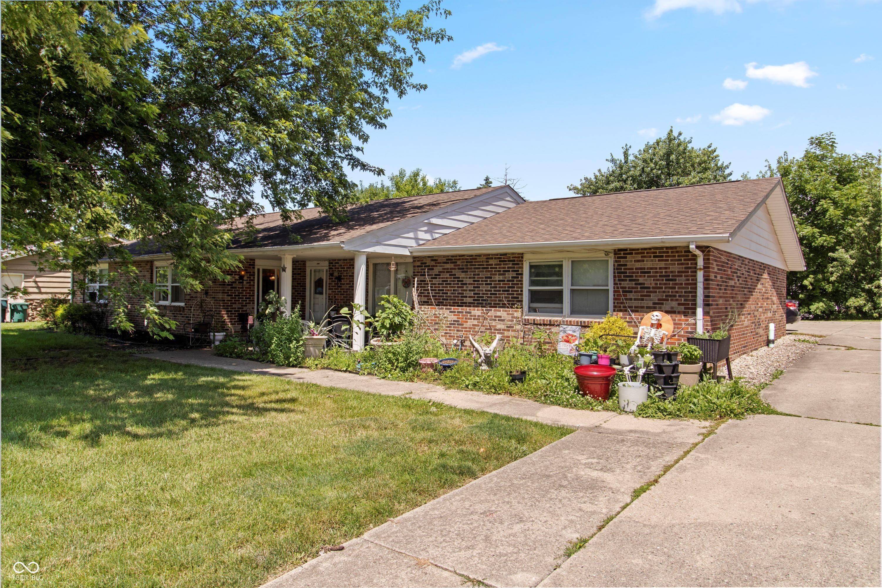 5308 5310 Hemlock
