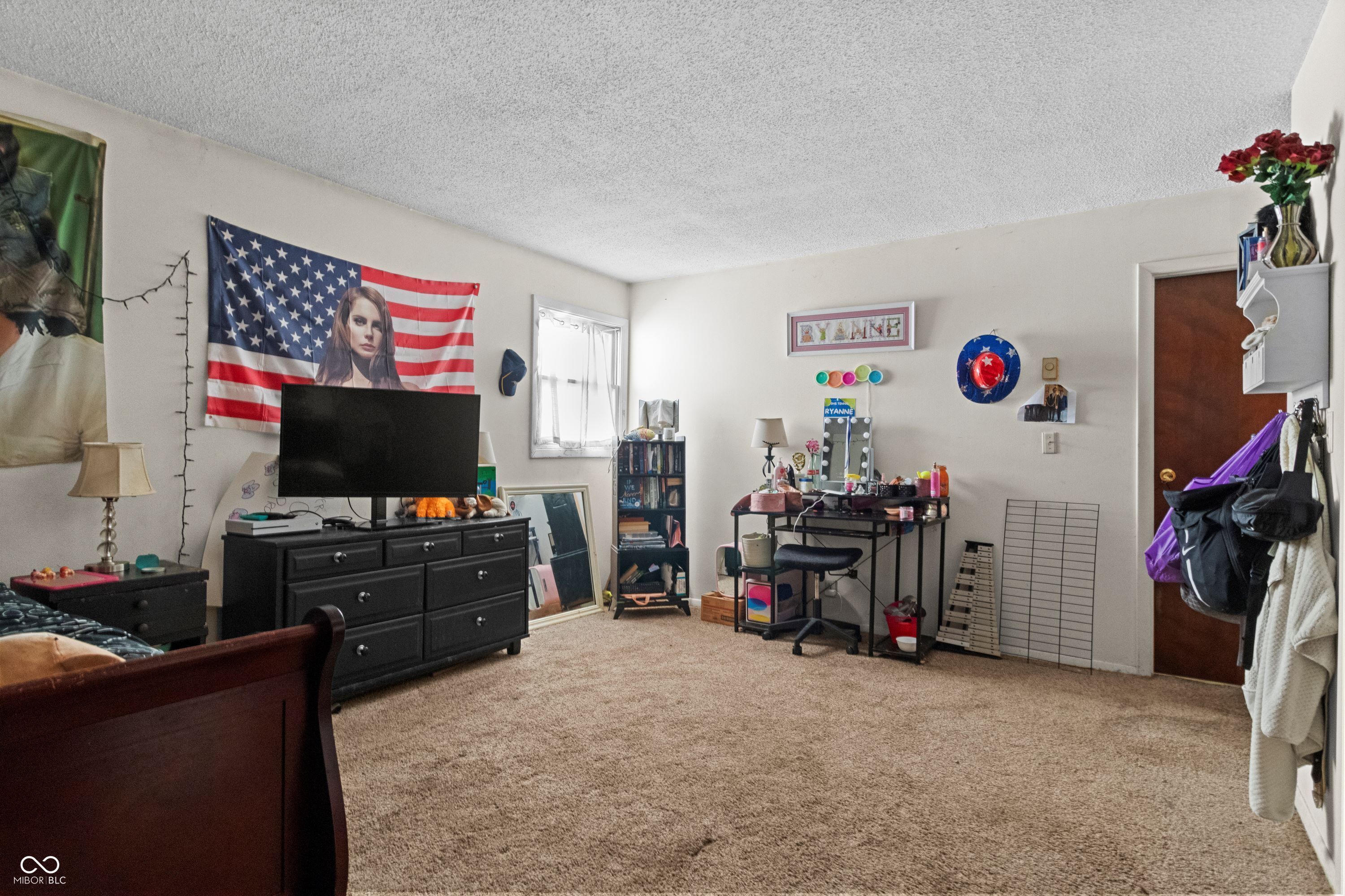 5304 5306 Hemlock