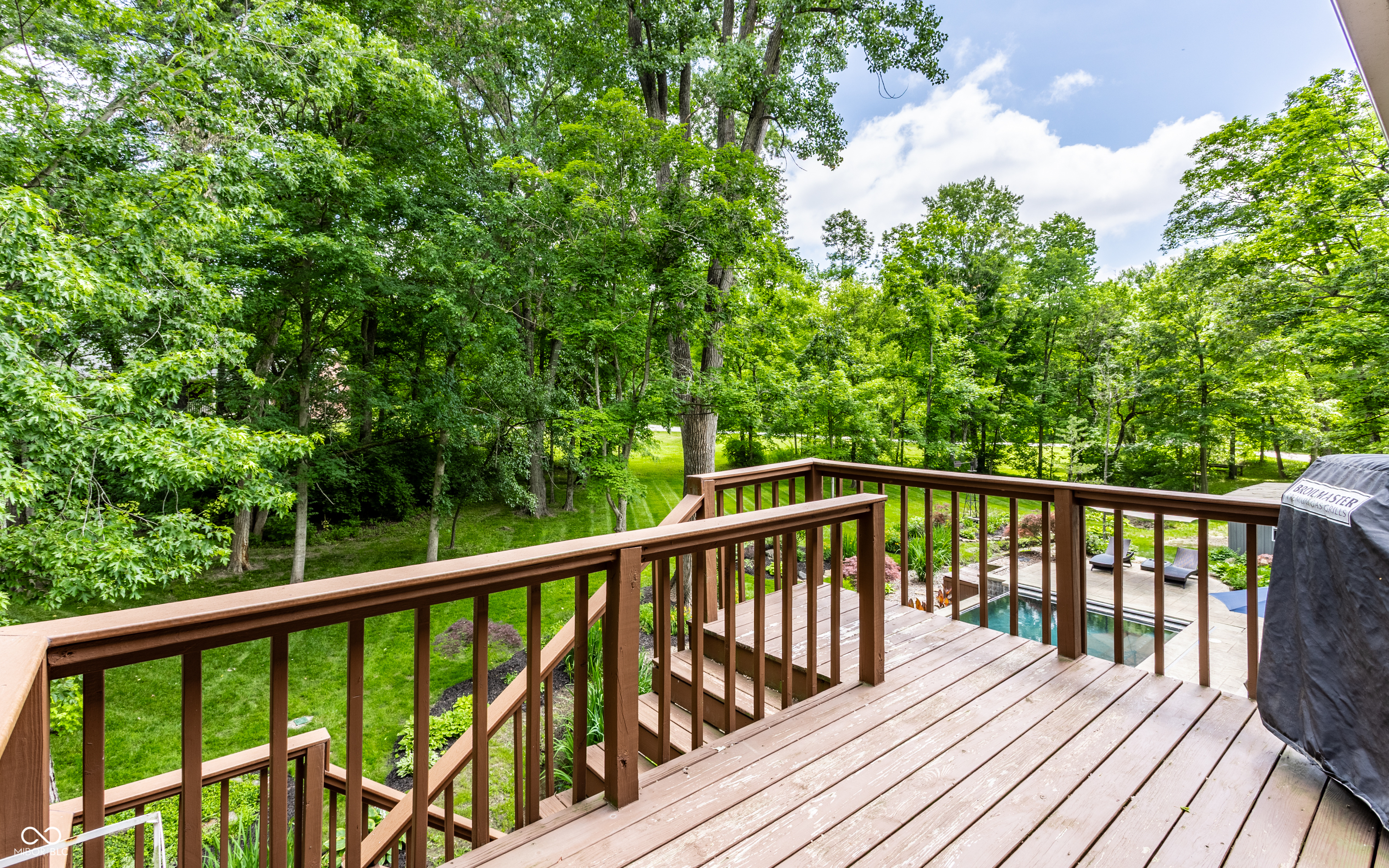 8040 88th Street W
