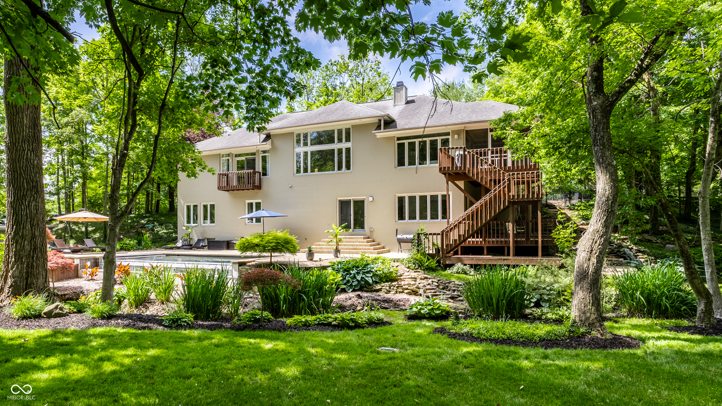 8040 88th Street W