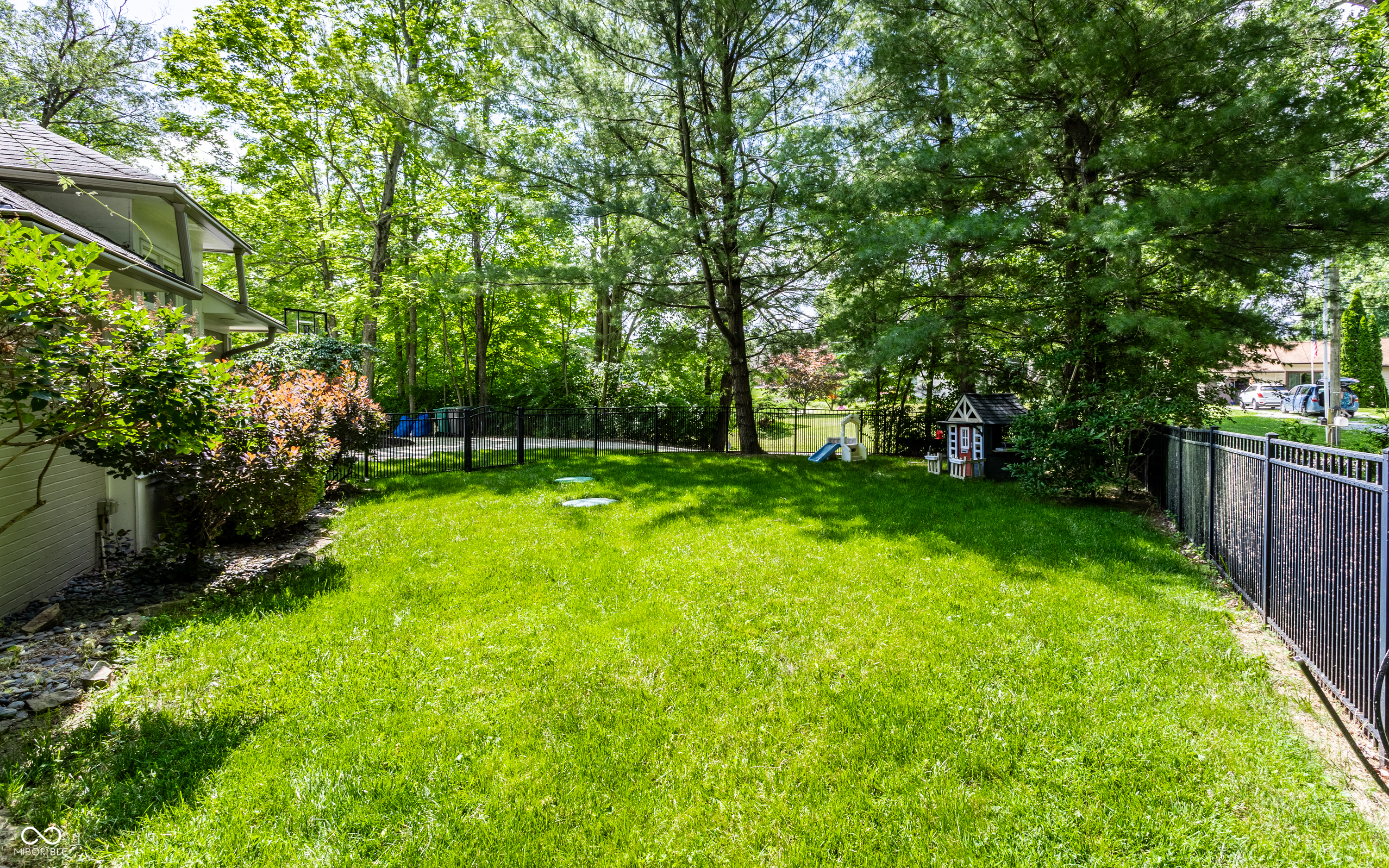 8040 88th Street W