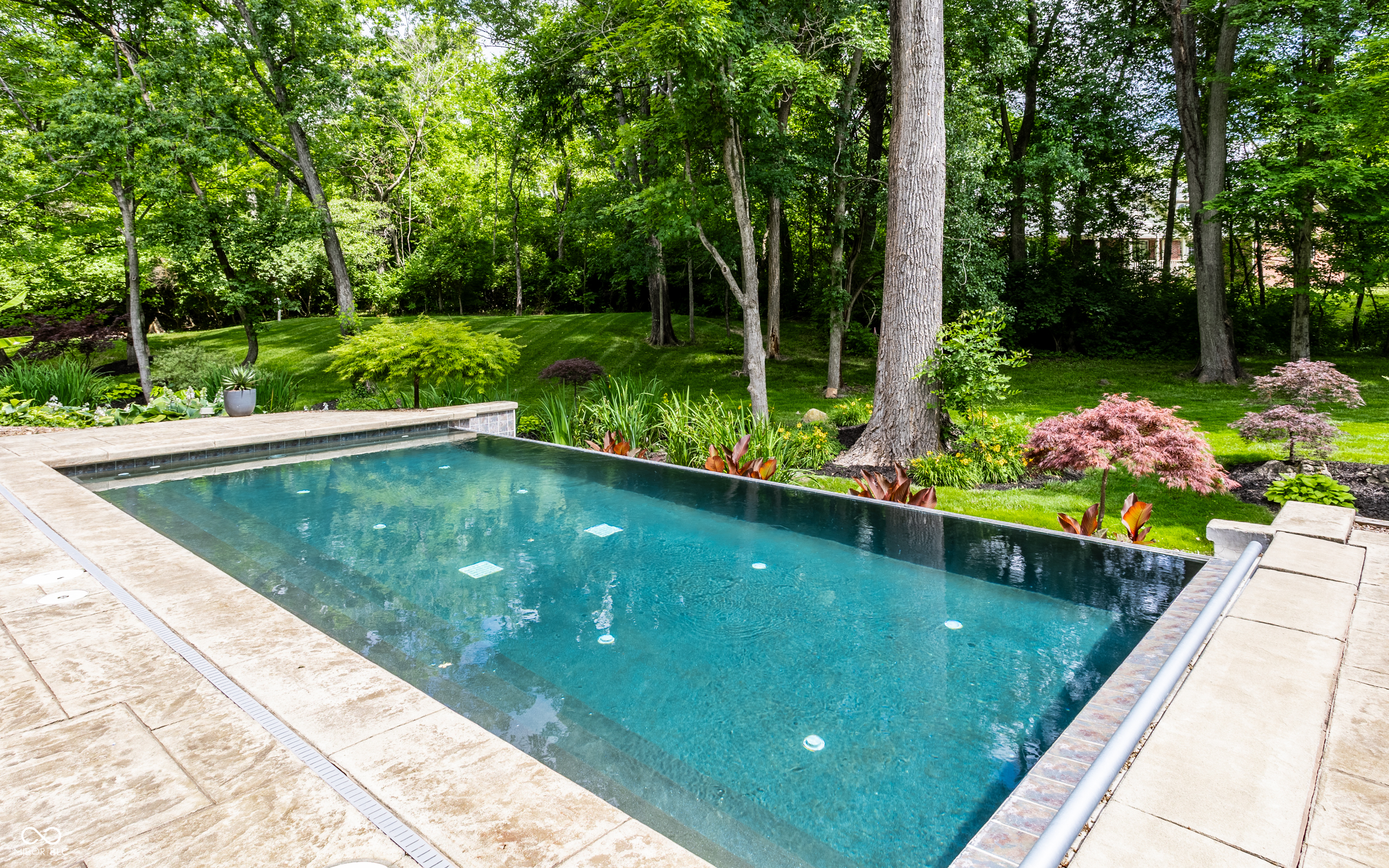 8040 88th Street W