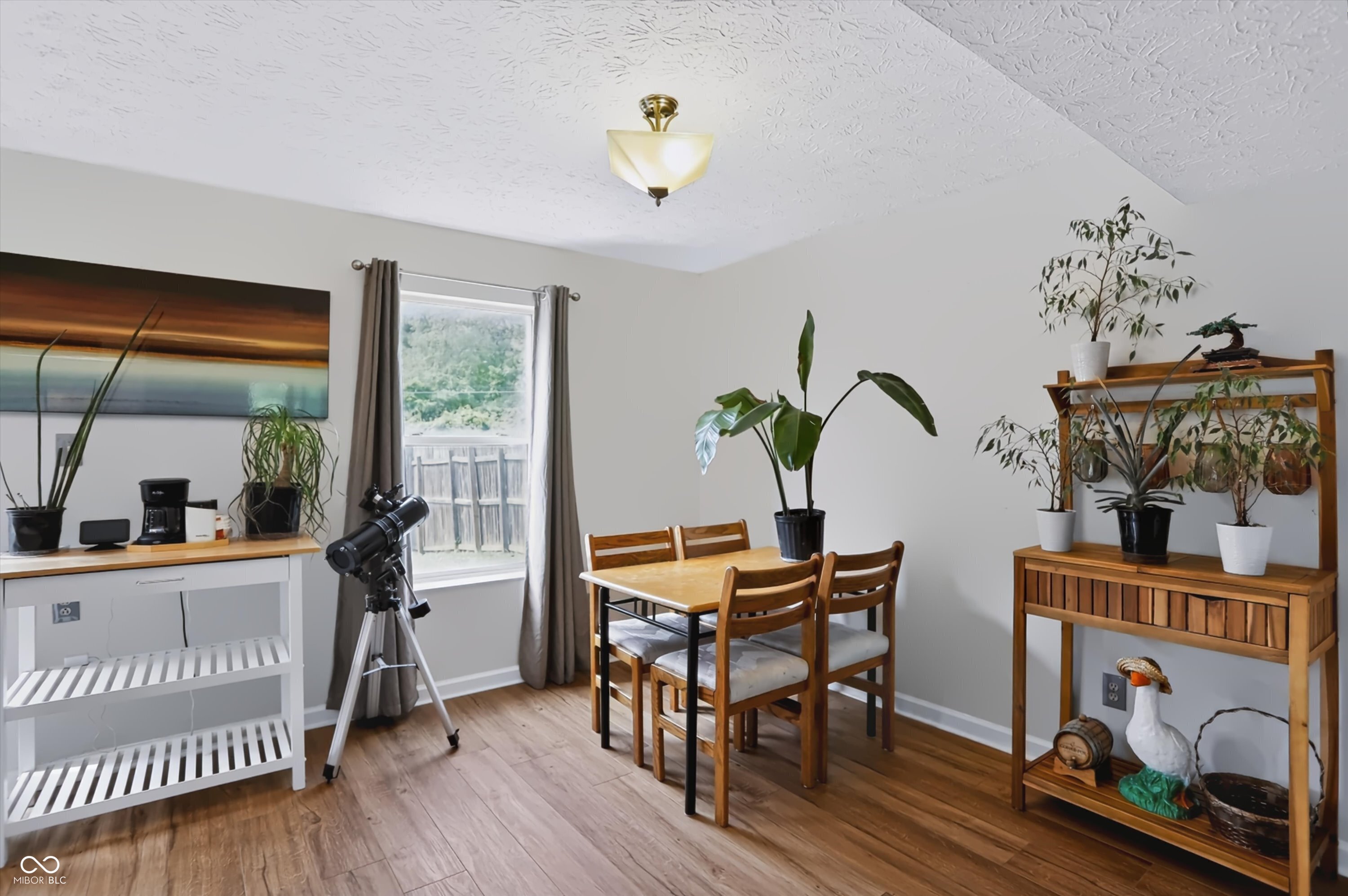 6105 Lakeside Manor Avenue