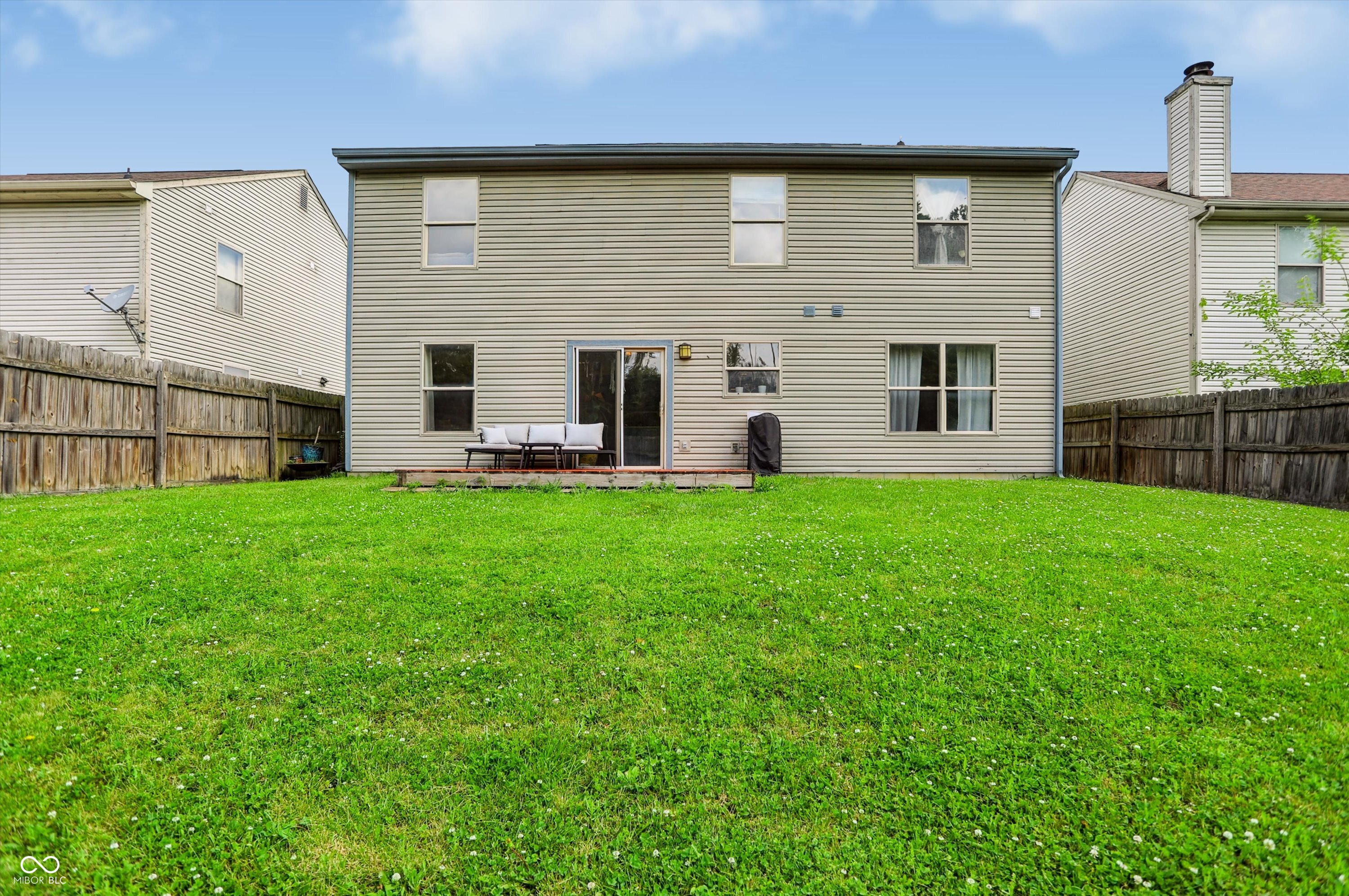6105 Lakeside Manor Avenue