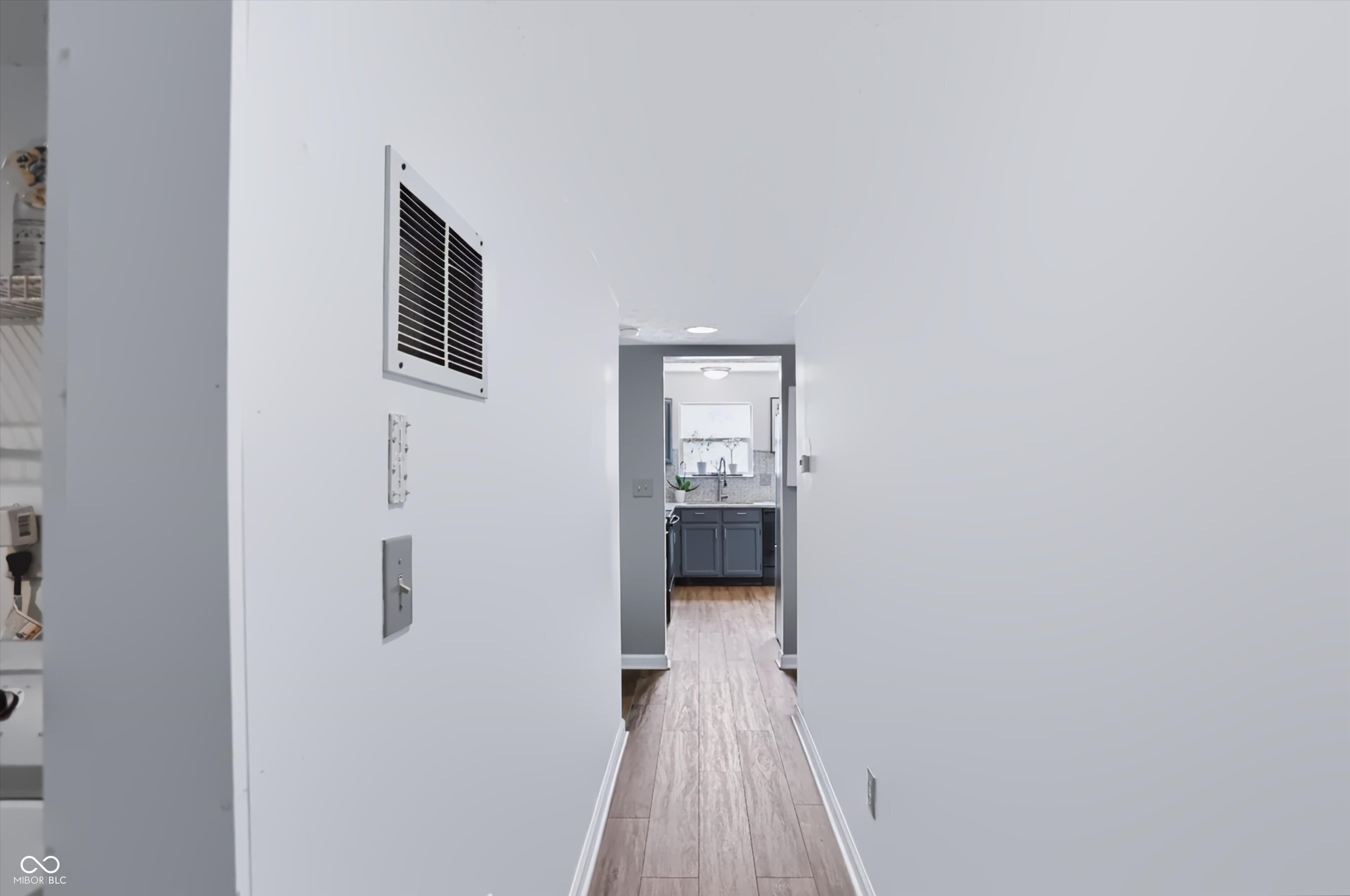 6105 Lakeside Manor Avenue