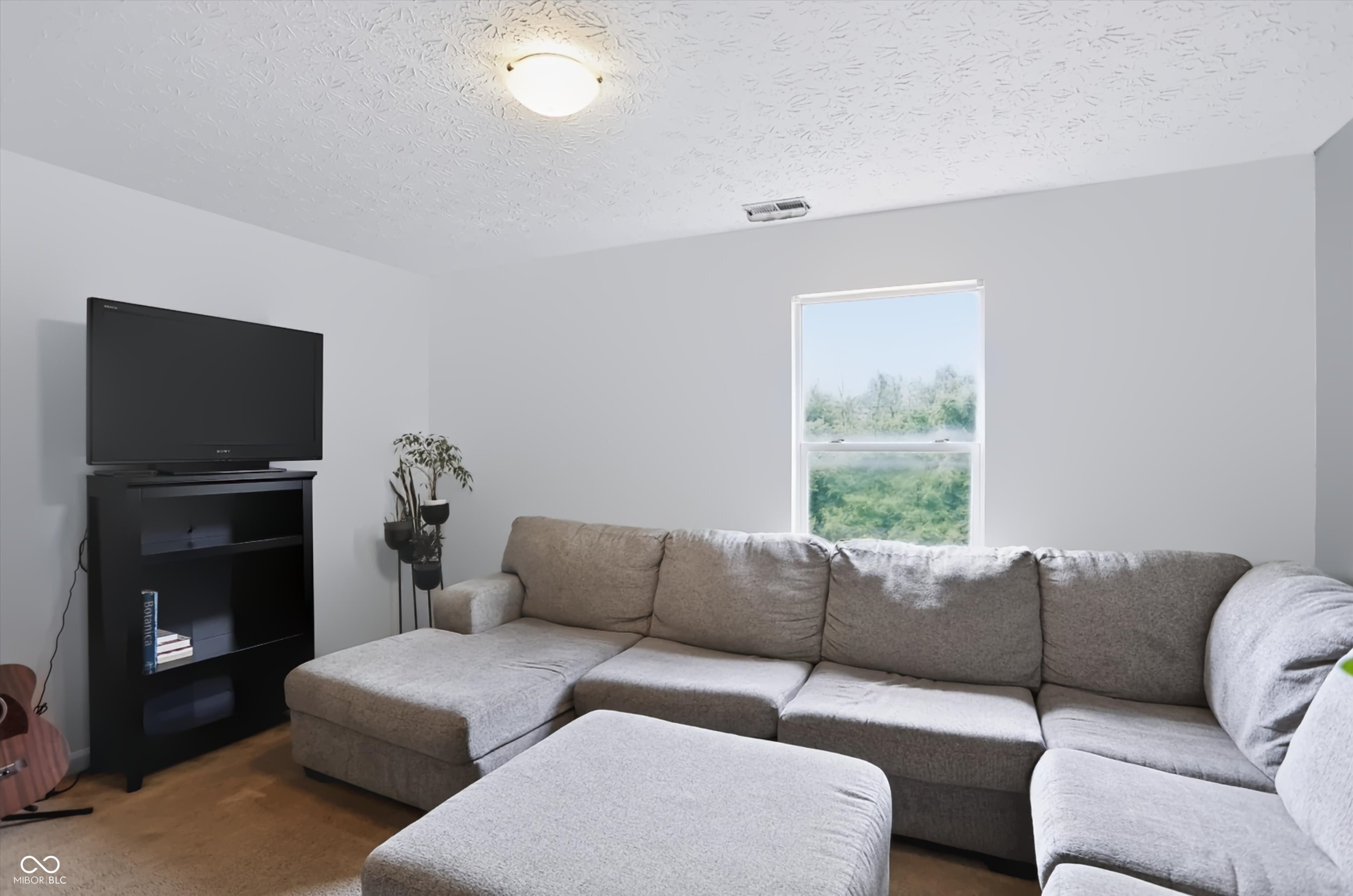 6105 Lakeside Manor Avenue