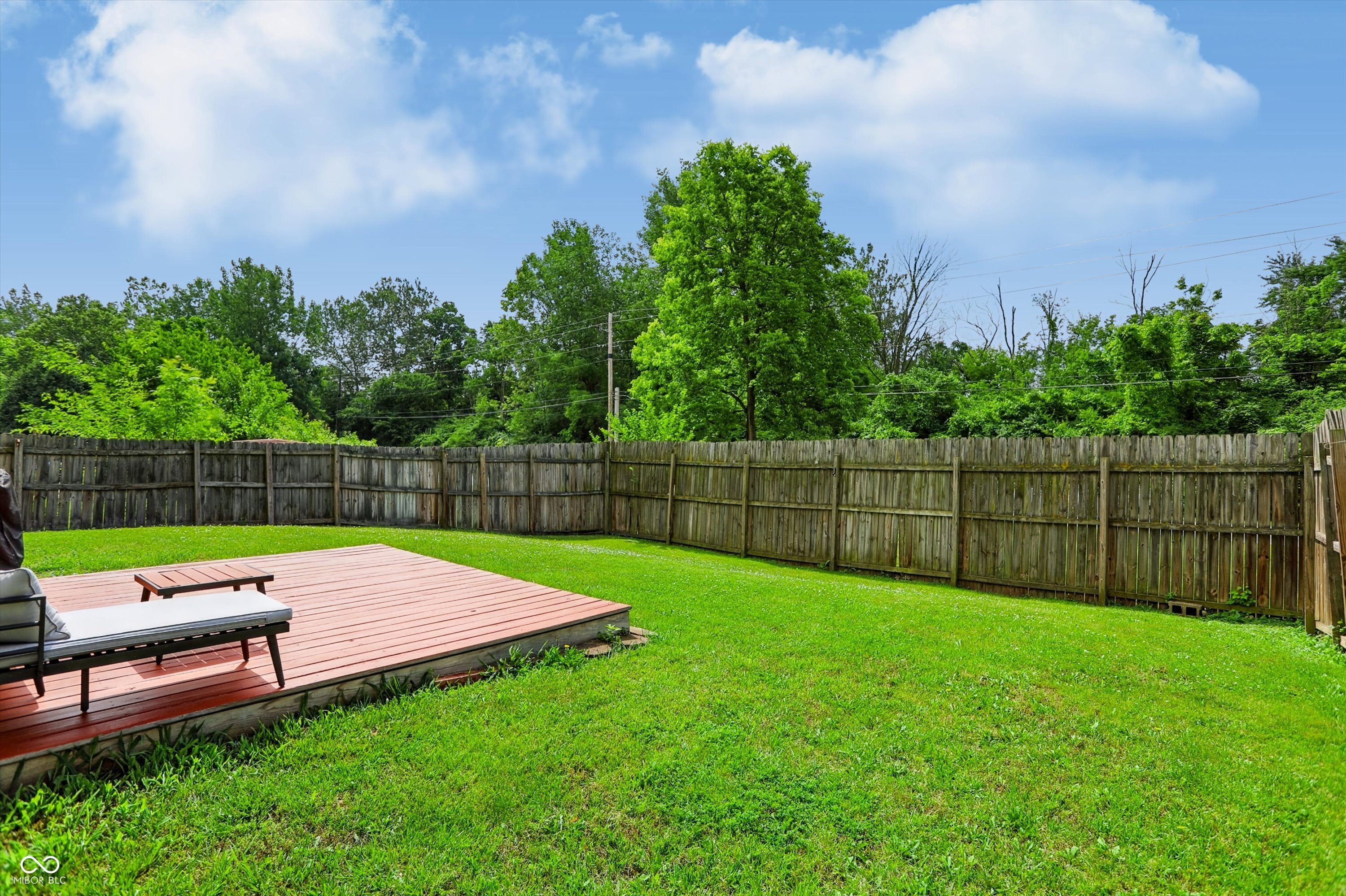 6105 Lakeside Manor Avenue