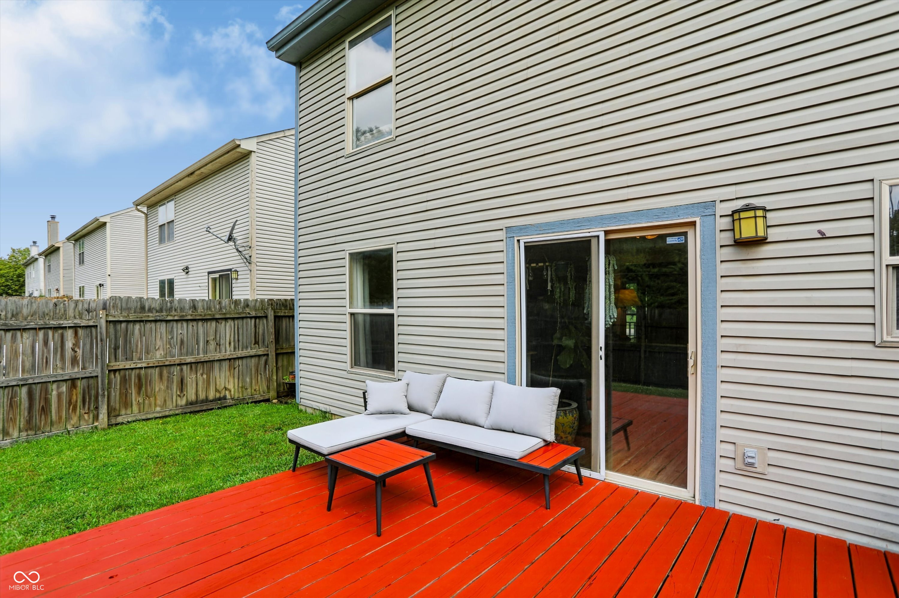 6105 Lakeside Manor Avenue