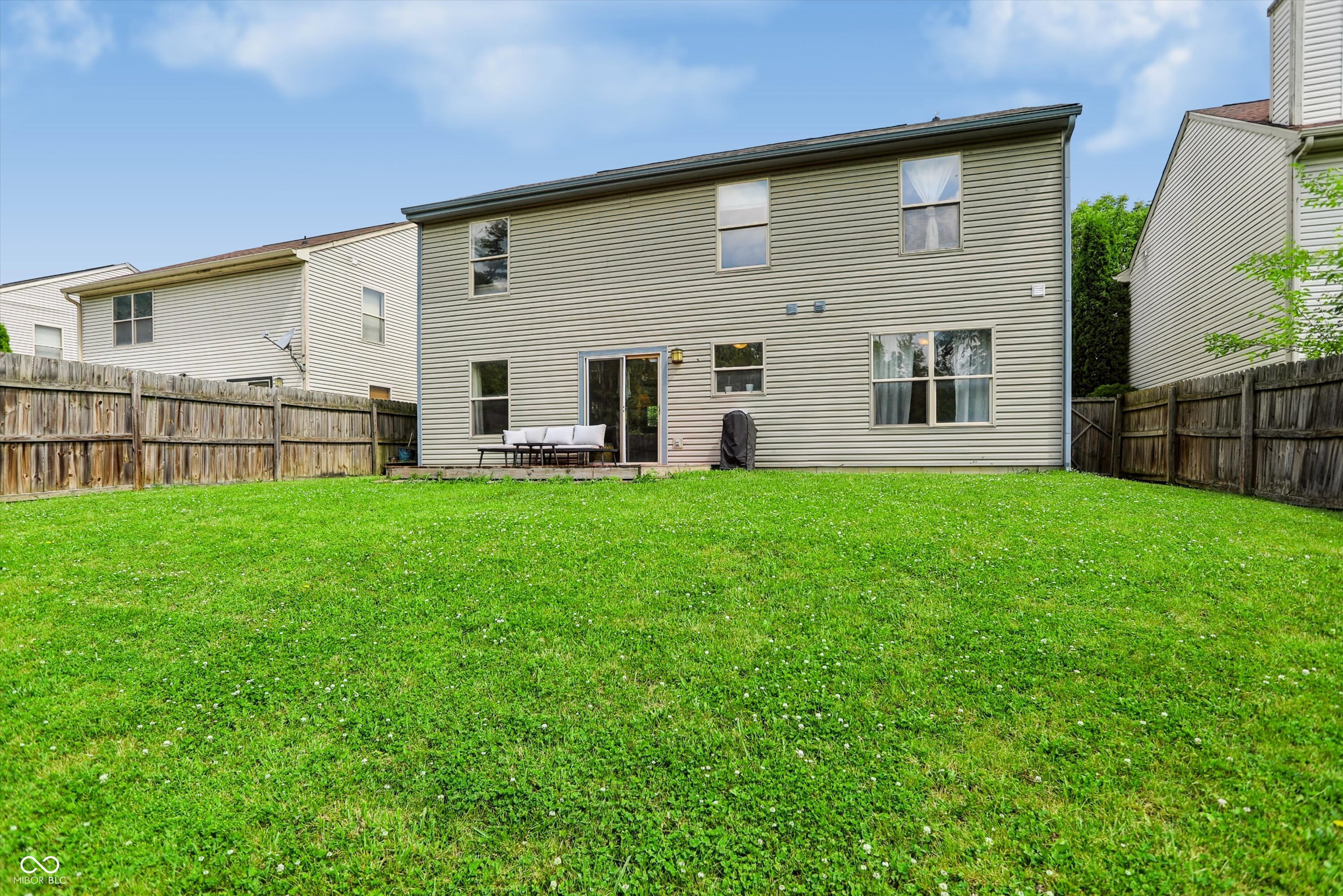 6105 Lakeside Manor Avenue