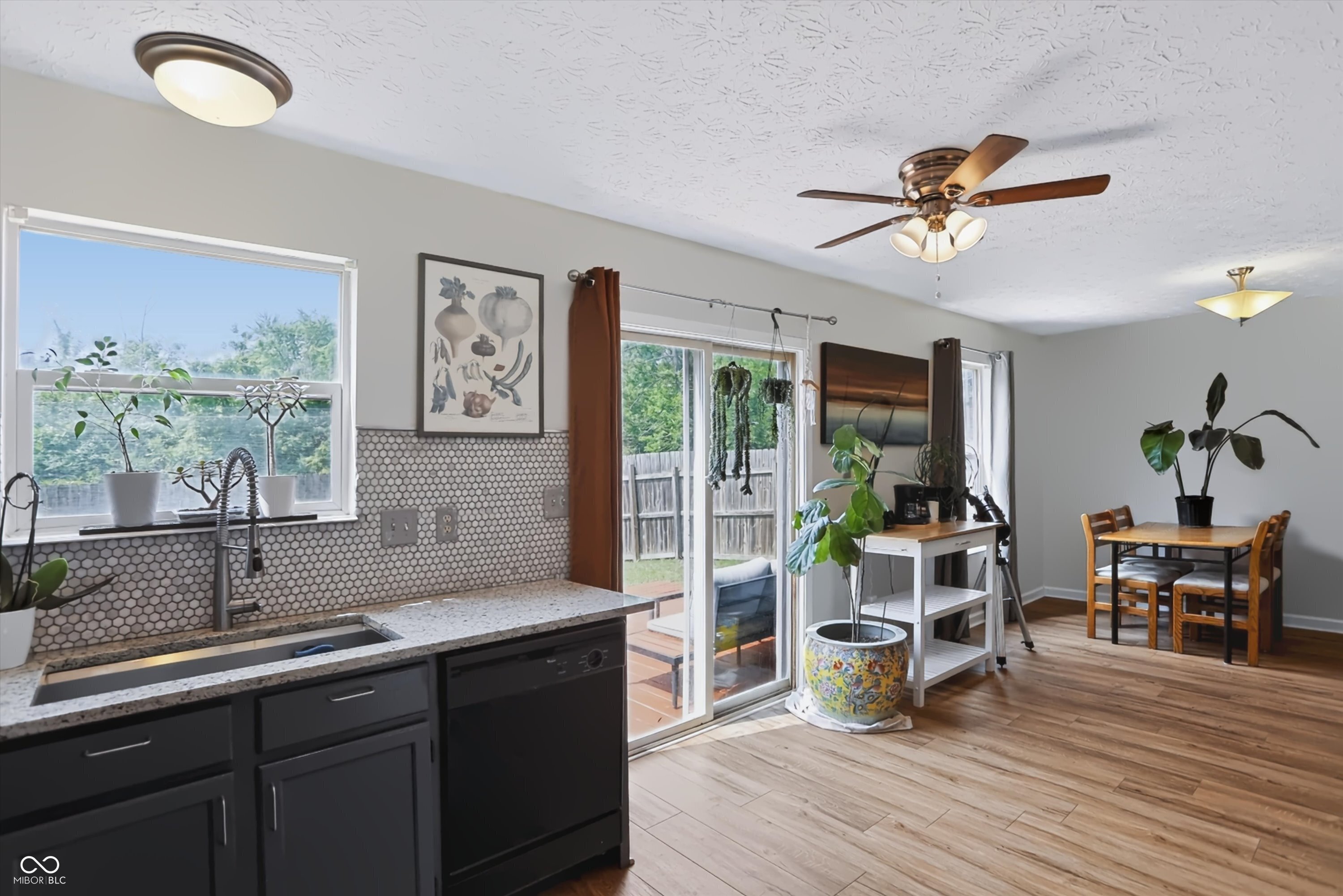 6105 Lakeside Manor Avenue