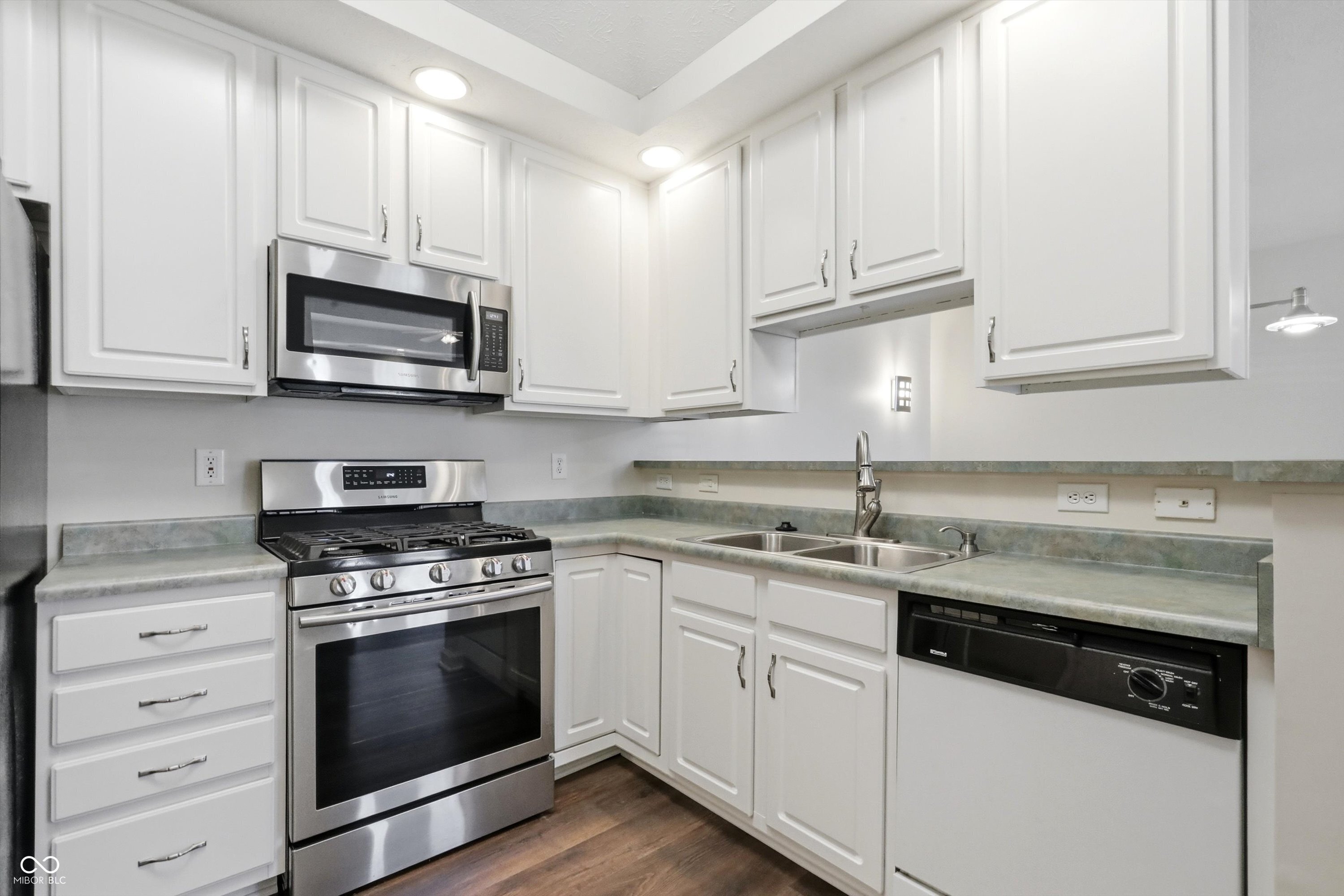 4824 Bridgefield Drive