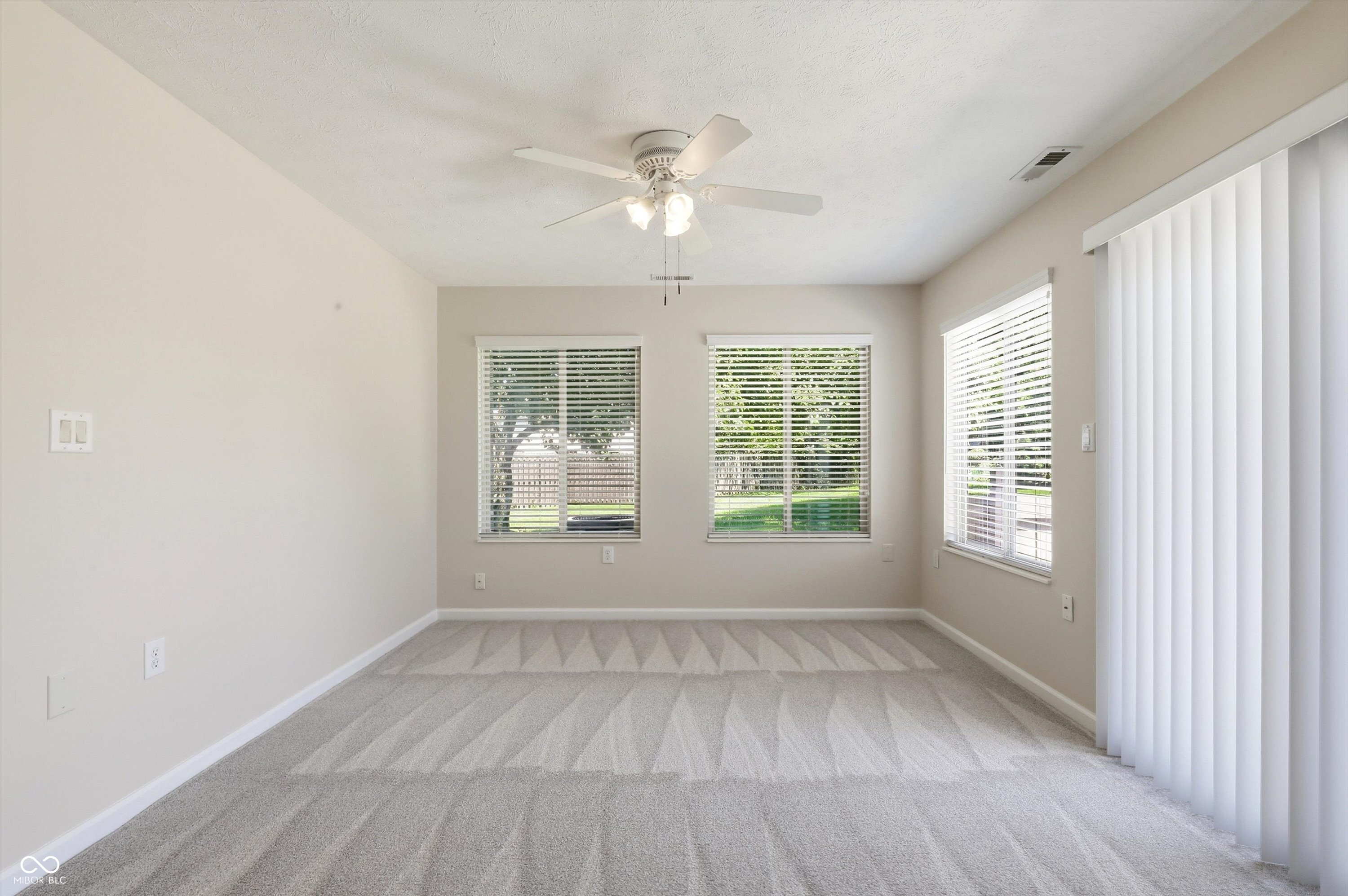 4824 Bridgefield Drive