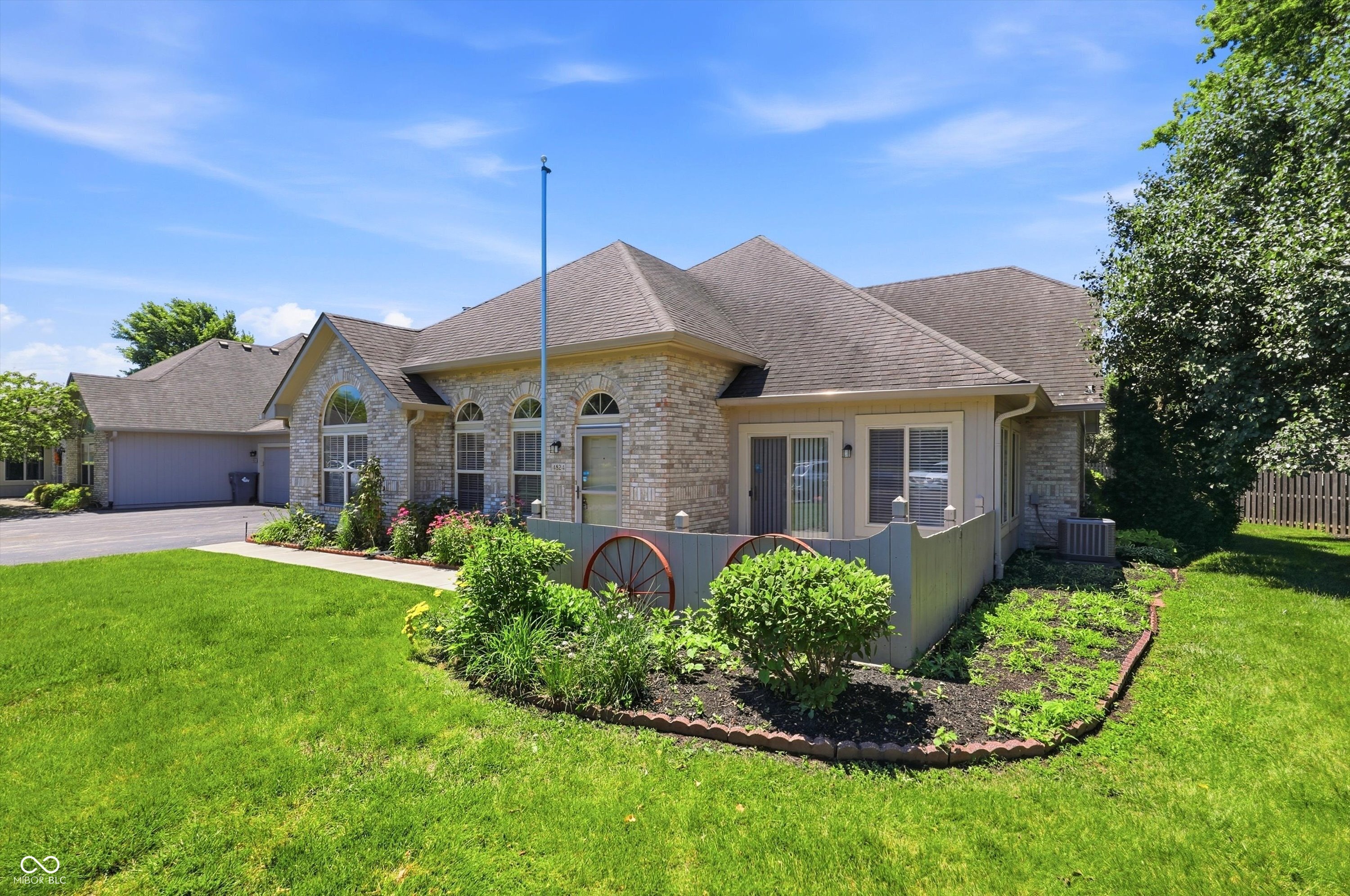 4824 Bridgefield Drive