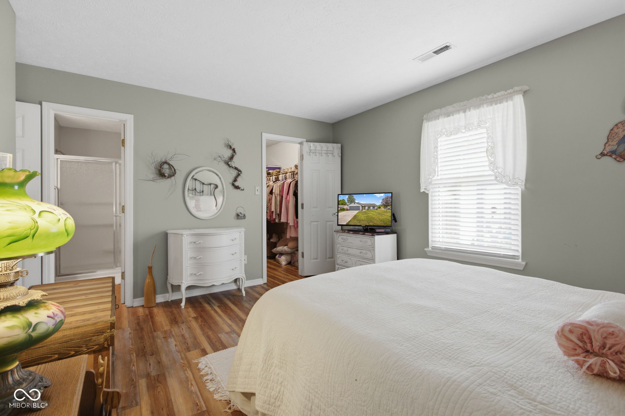 5473 Kelly Anne Way