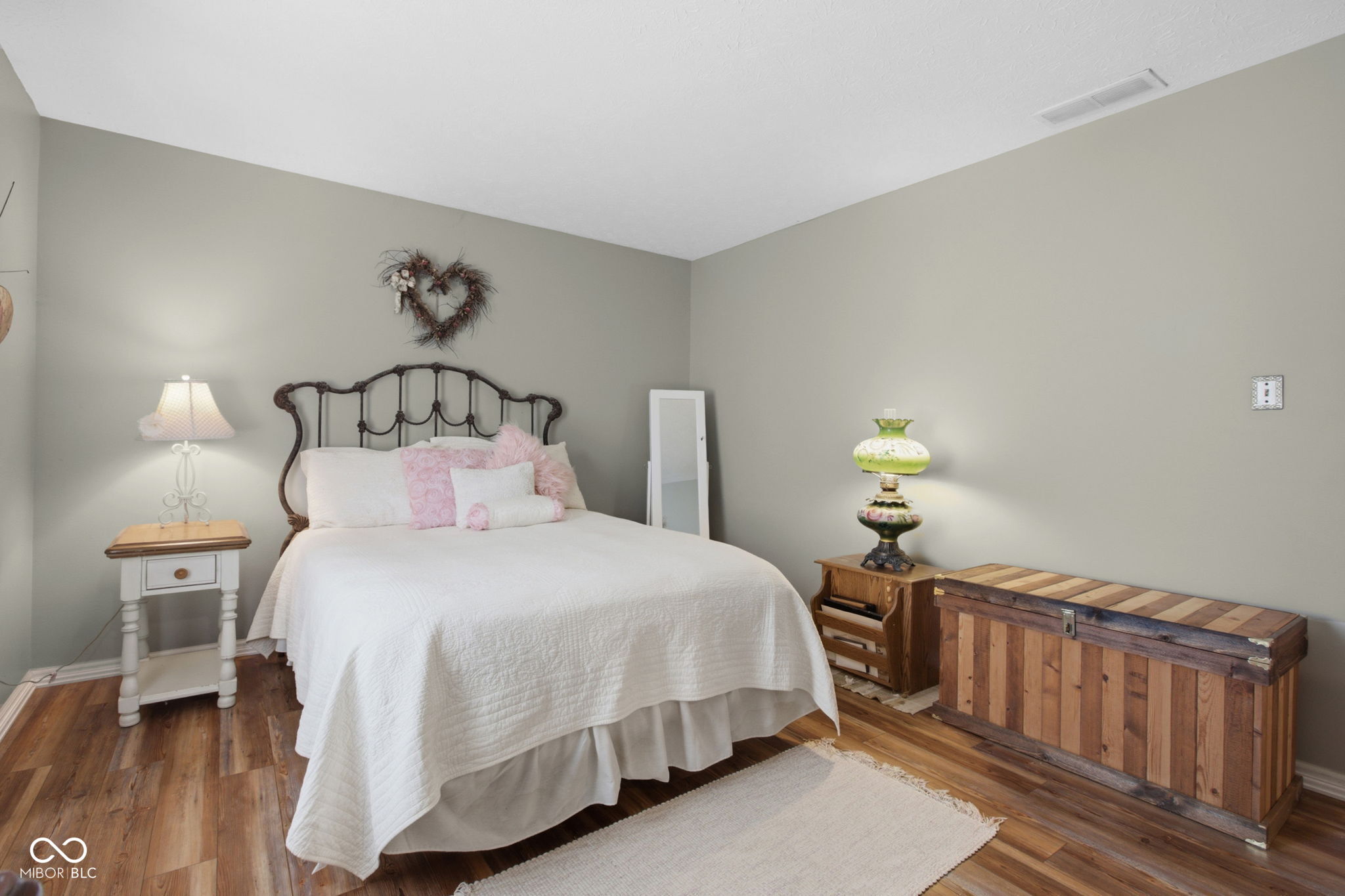 5473 Kelly Anne Way