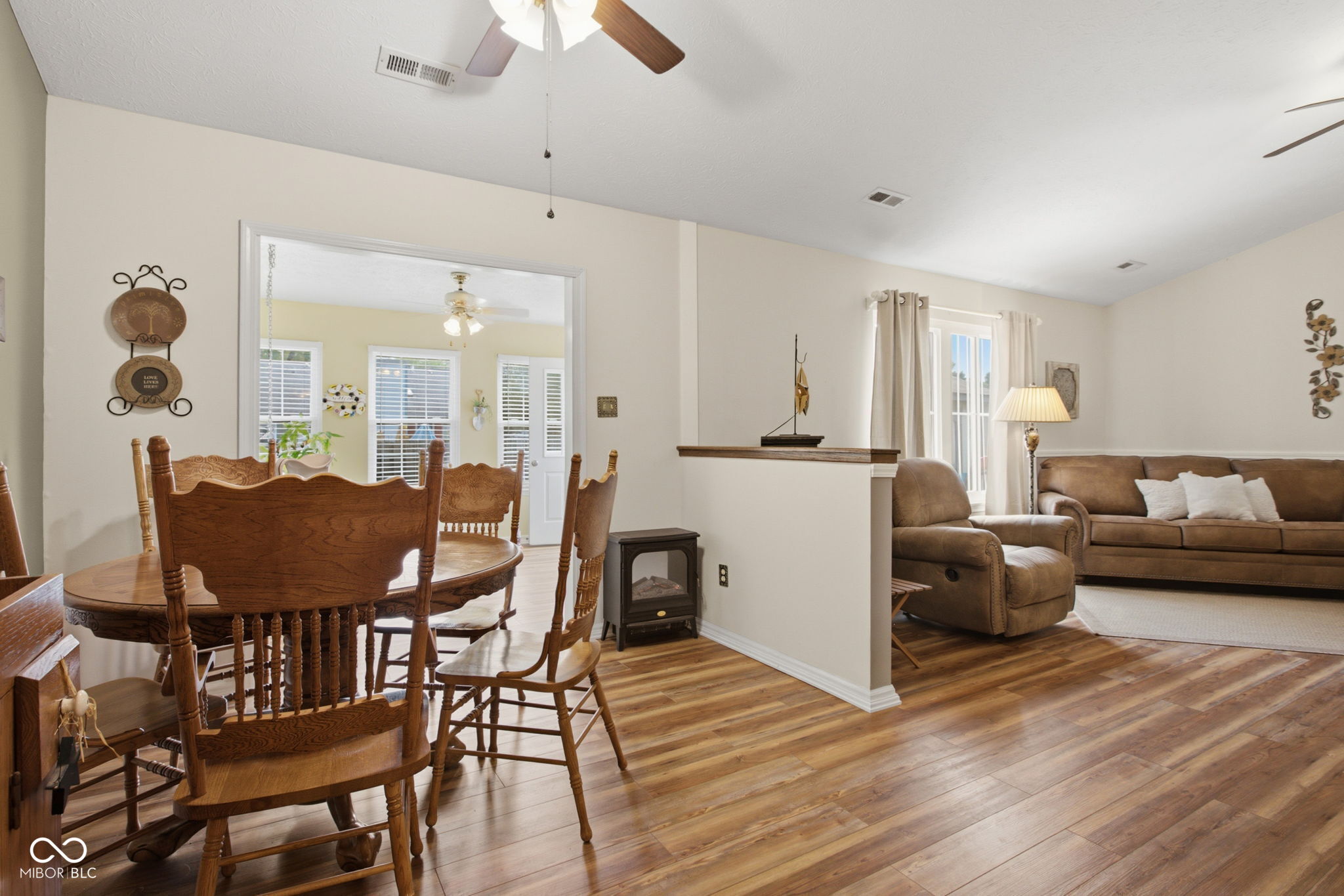 5473 Kelly Anne Way