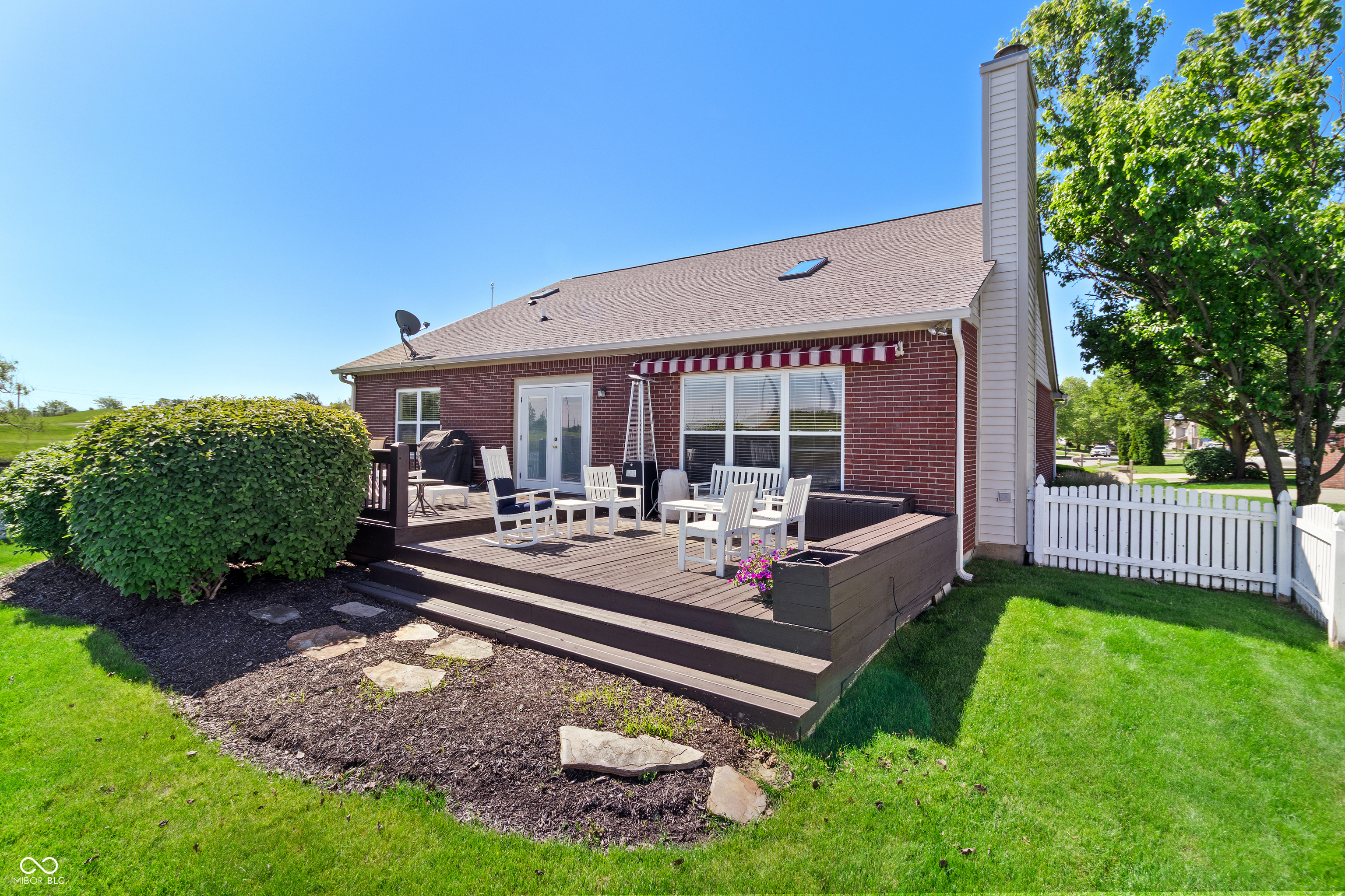 5518 Hammock Glen Drive